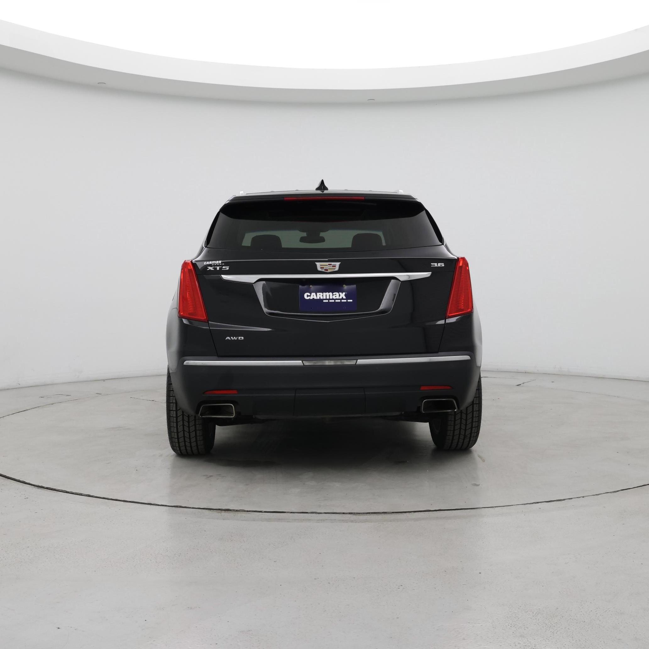 Thumbnail: 2017 Cadillac XT5 - 6