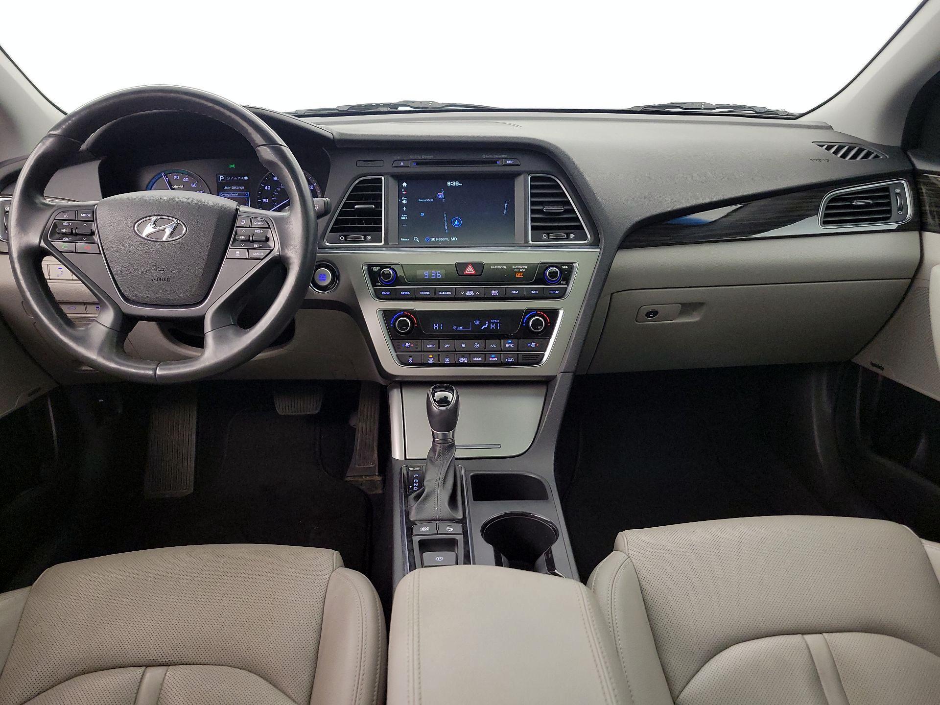 Thumbnail: 2016 Hyundai Sonata - 9