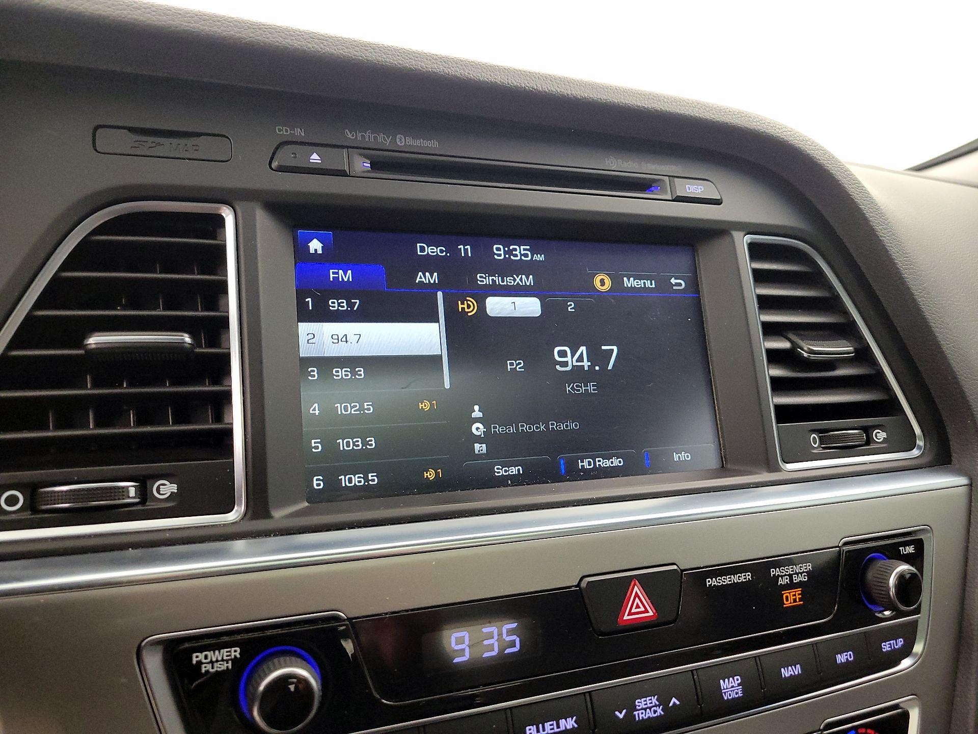 Thumbnail: 2016 Hyundai Sonata - 16