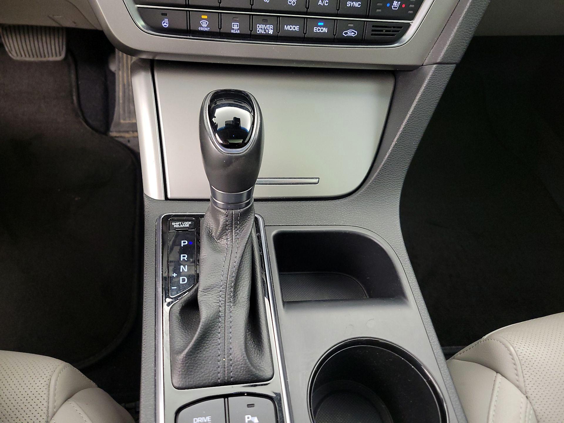 Thumbnail: 2016 Hyundai Sonata - 18