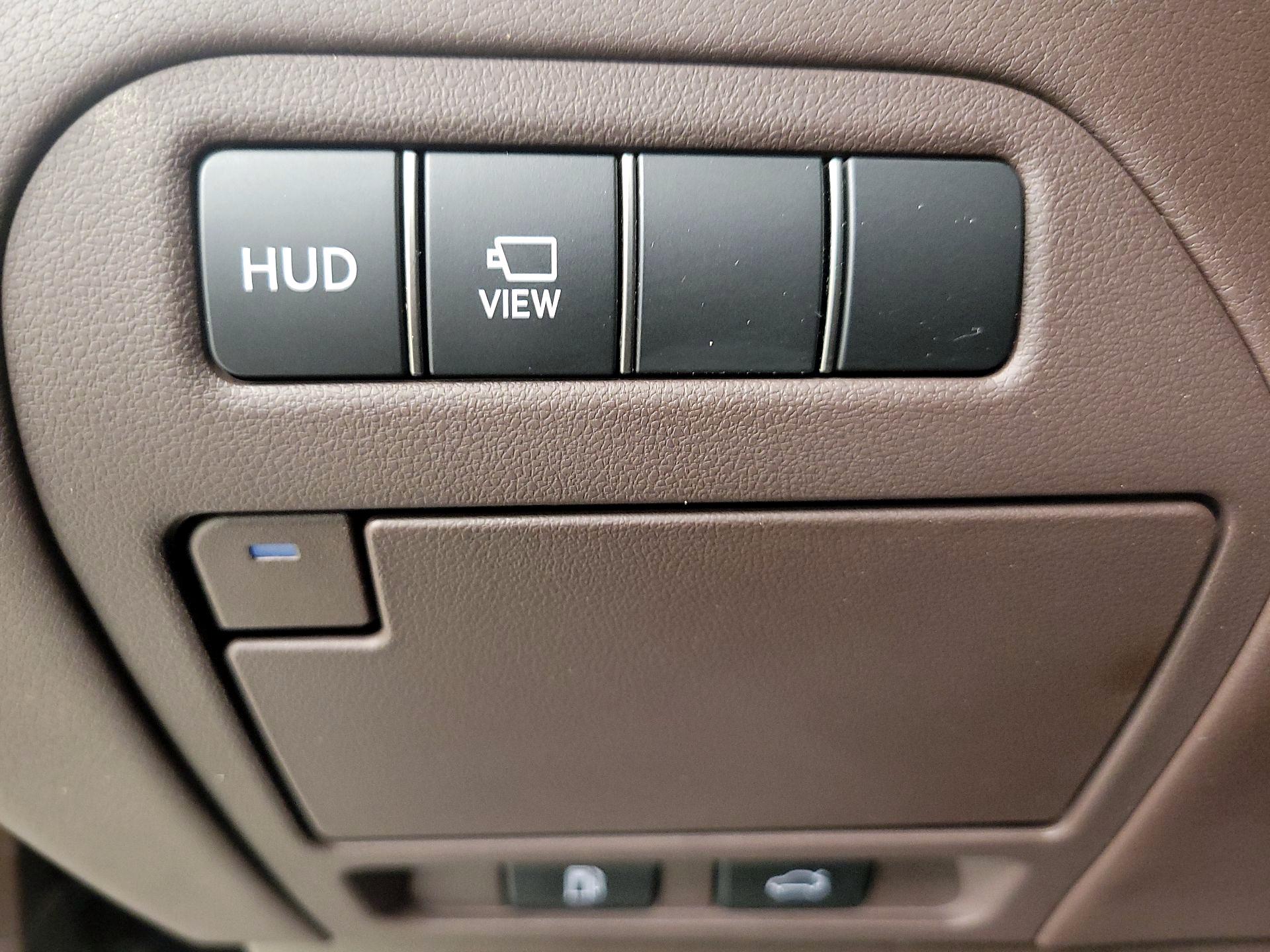 Thumbnail: 2018 Lexus LS - 13