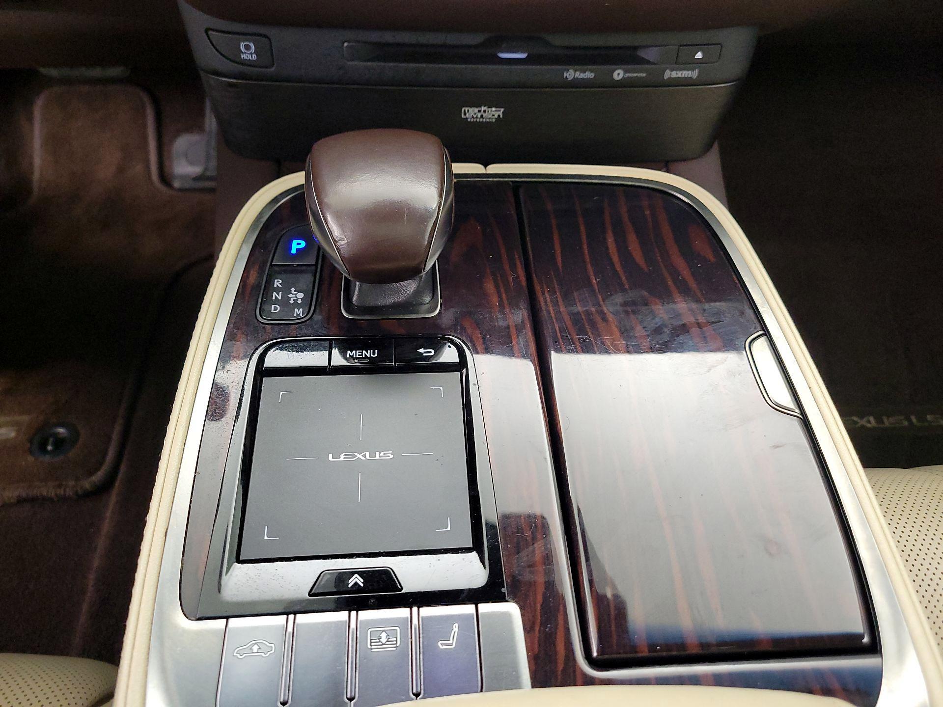 Thumbnail: 2018 Lexus LS - 18