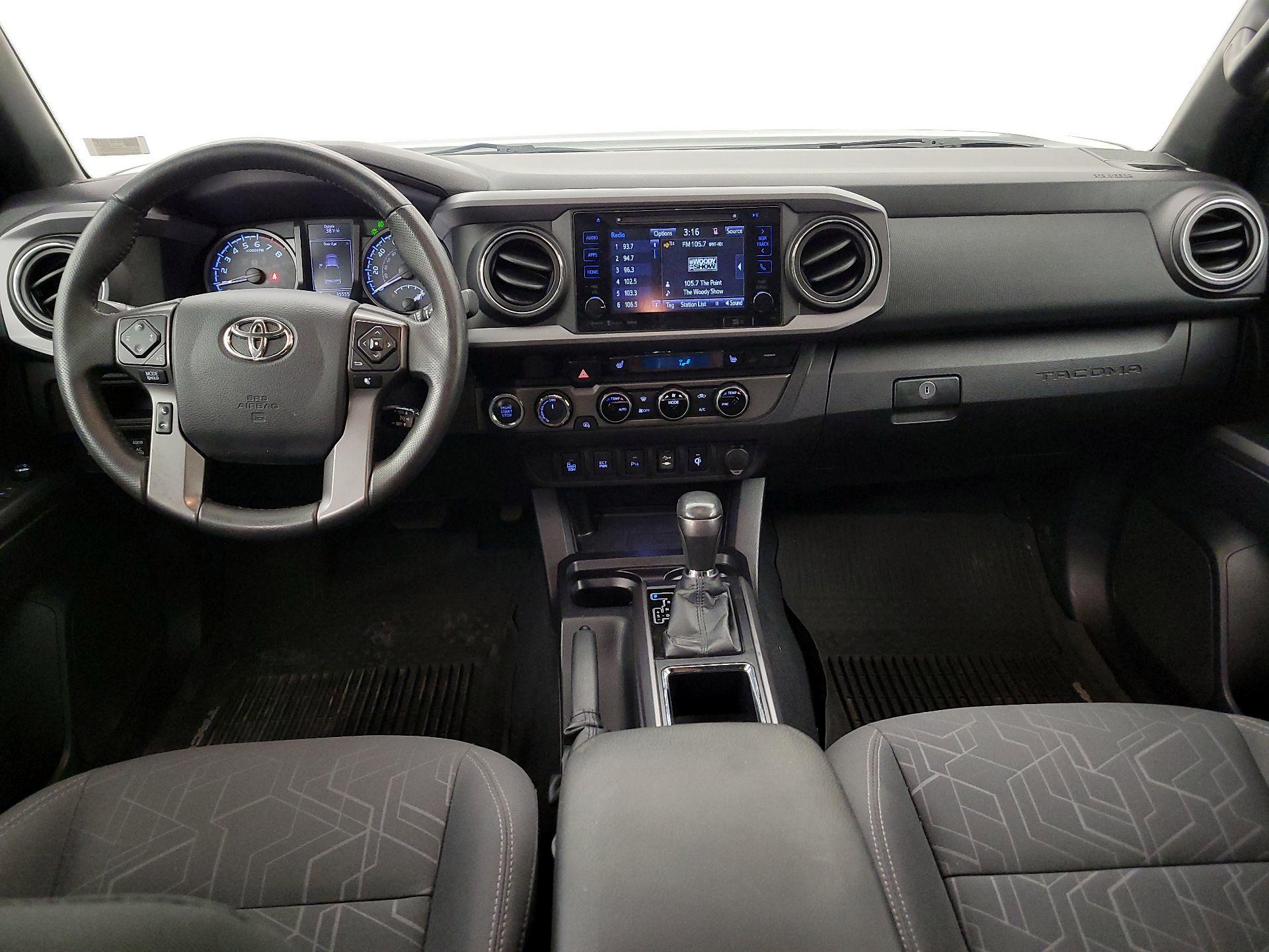 Thumbnail: 2016 Toyota Tacoma - 9