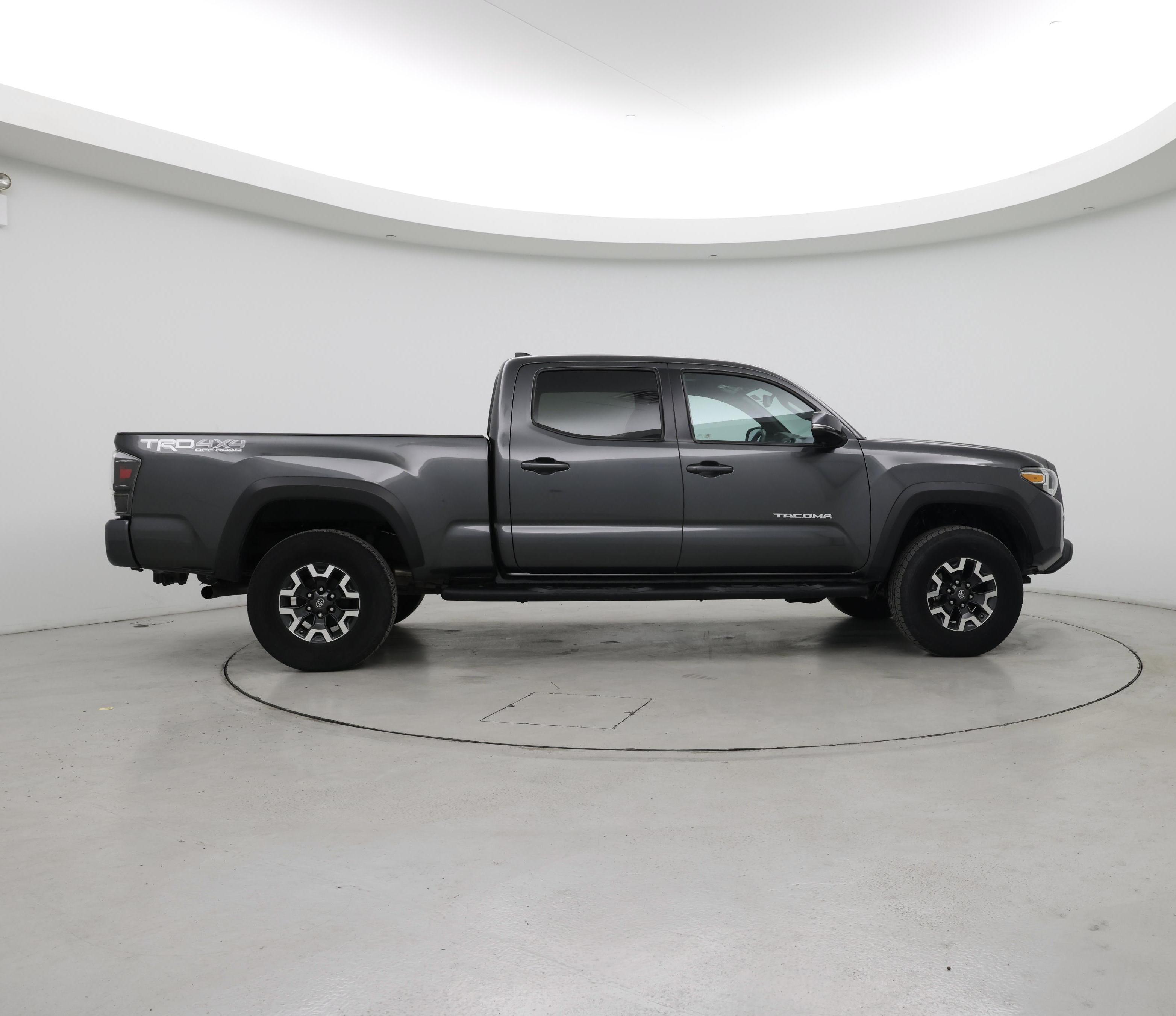 Thumbnail: 2016 Toyota Tacoma - 7