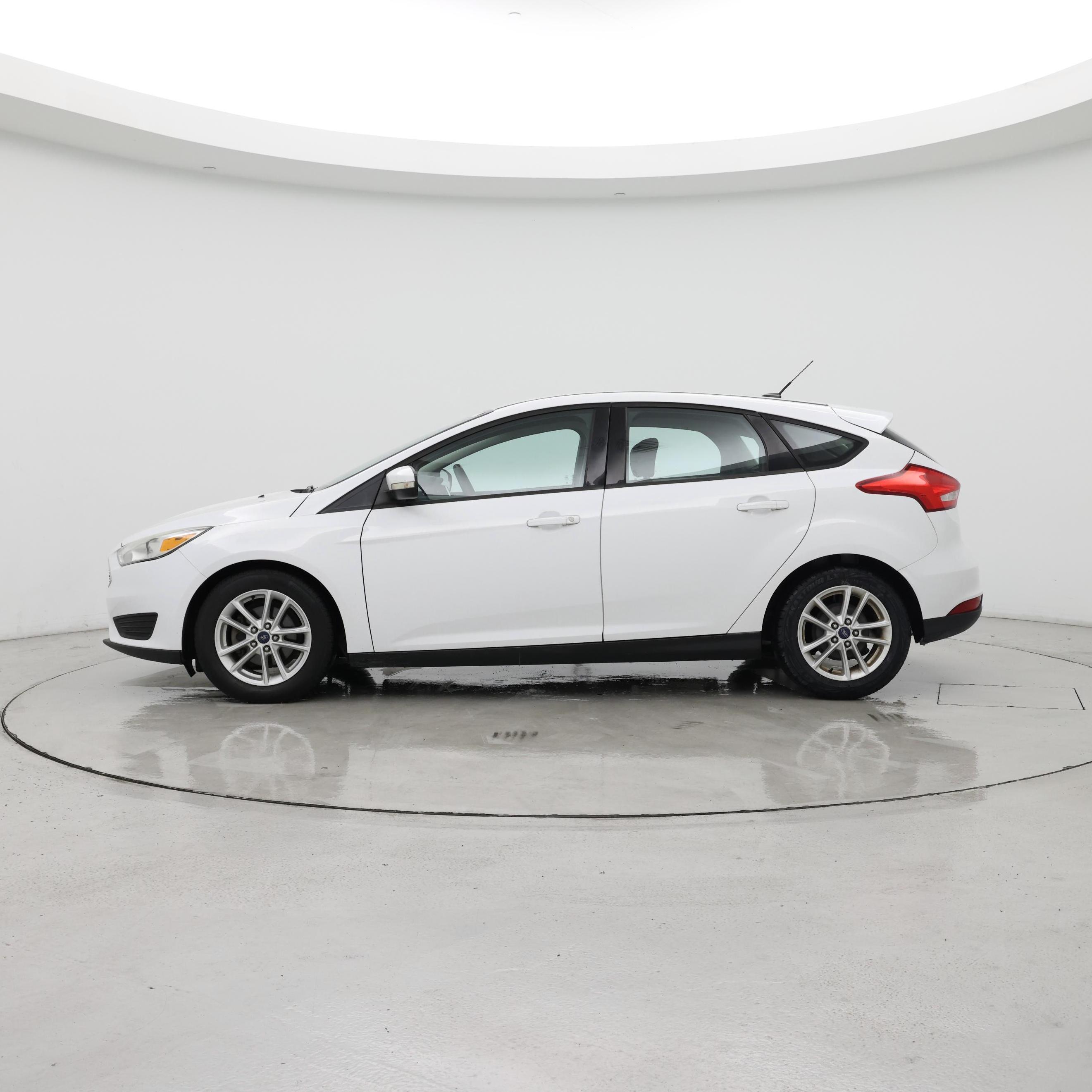 Thumbnail: 2015 Ford Focus - 3