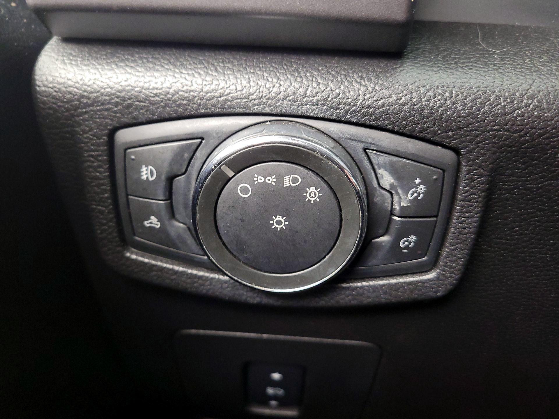 Thumbnail: 2016 Ford F-150 - 13