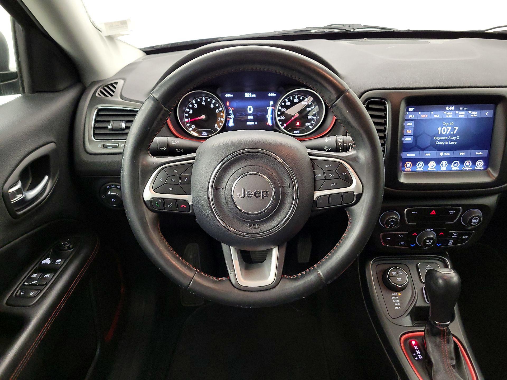 Thumbnail: 2018 Jeep Compass - 10