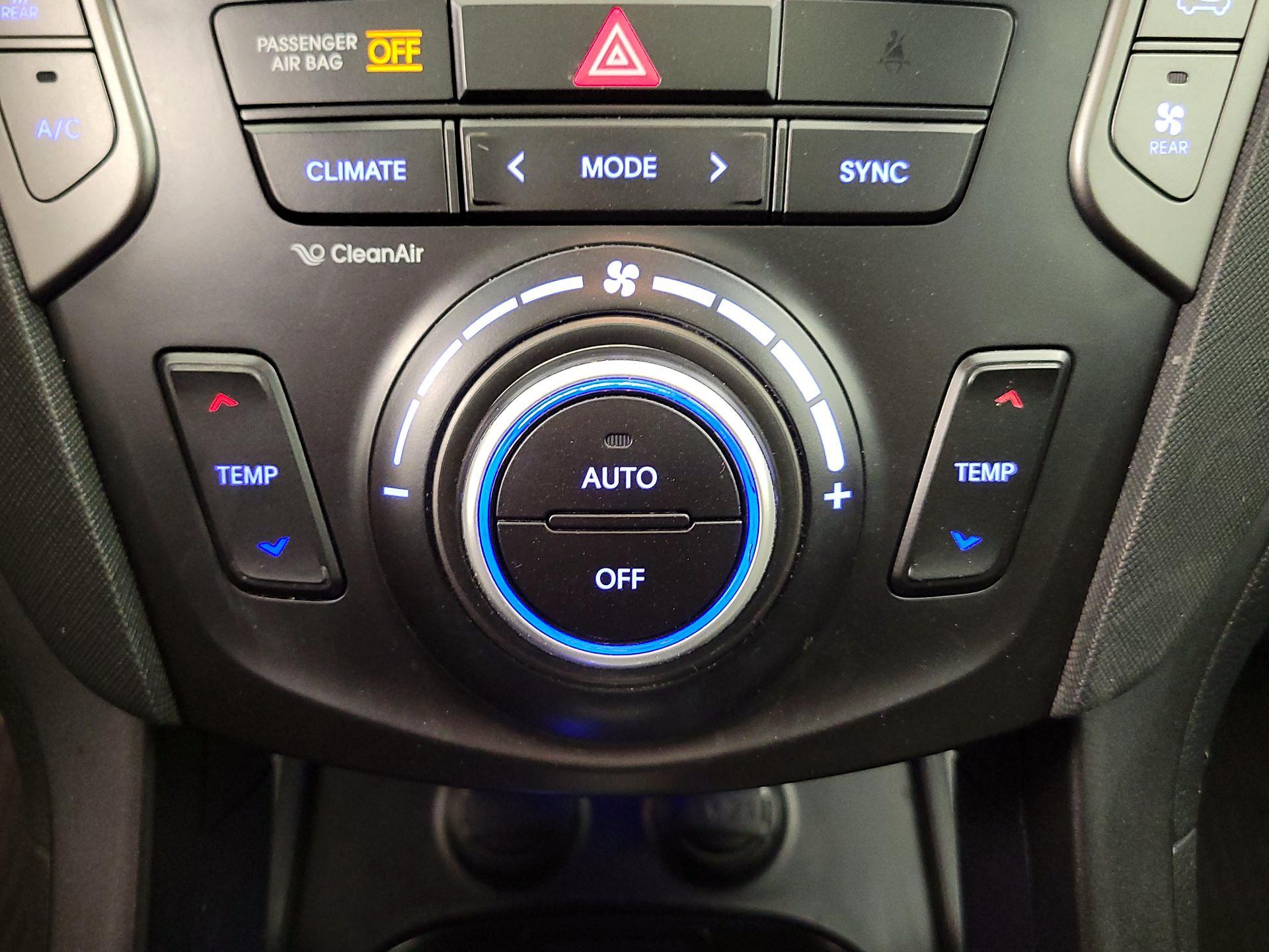 Thumbnail: 2018 Hyundai Santa Fe - 17