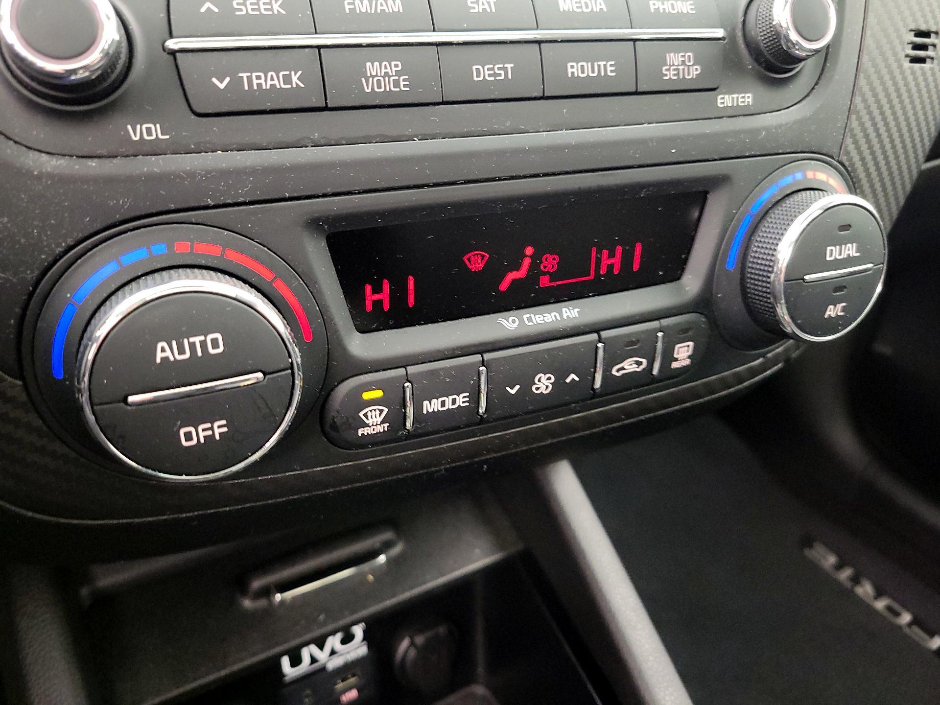 Thumbnail: 2014 Kia Forte - 17