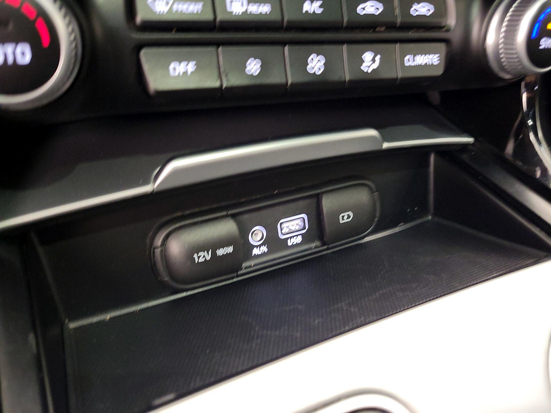 Thumbnail: 2018 Kia Stinger - 18