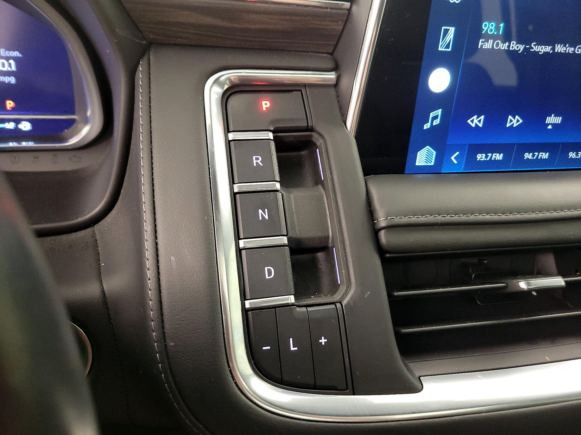 Thumbnail: 2022 Chevrolet Tahoe - 17