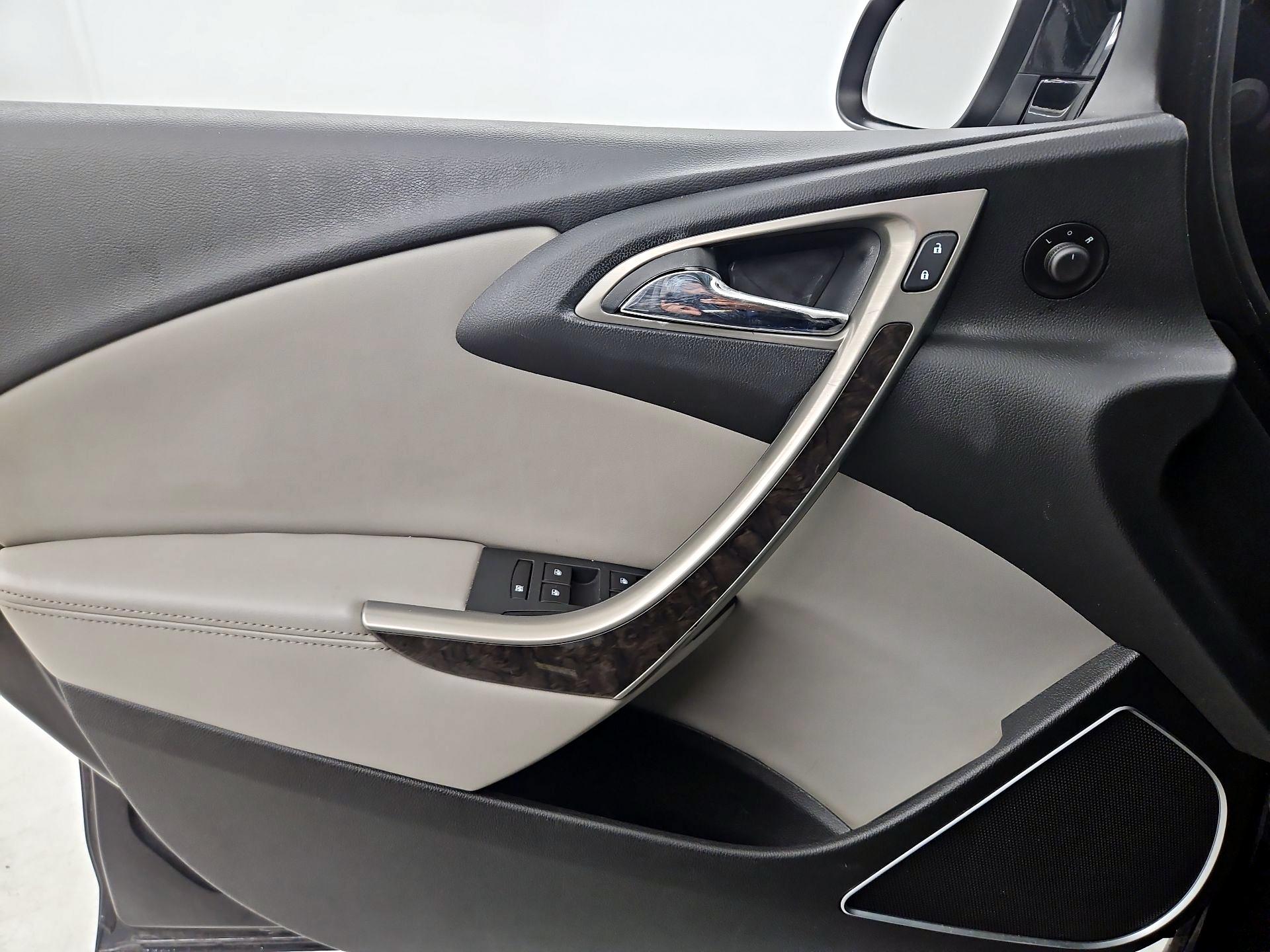 Thumbnail: 2016 Buick Verano - 12