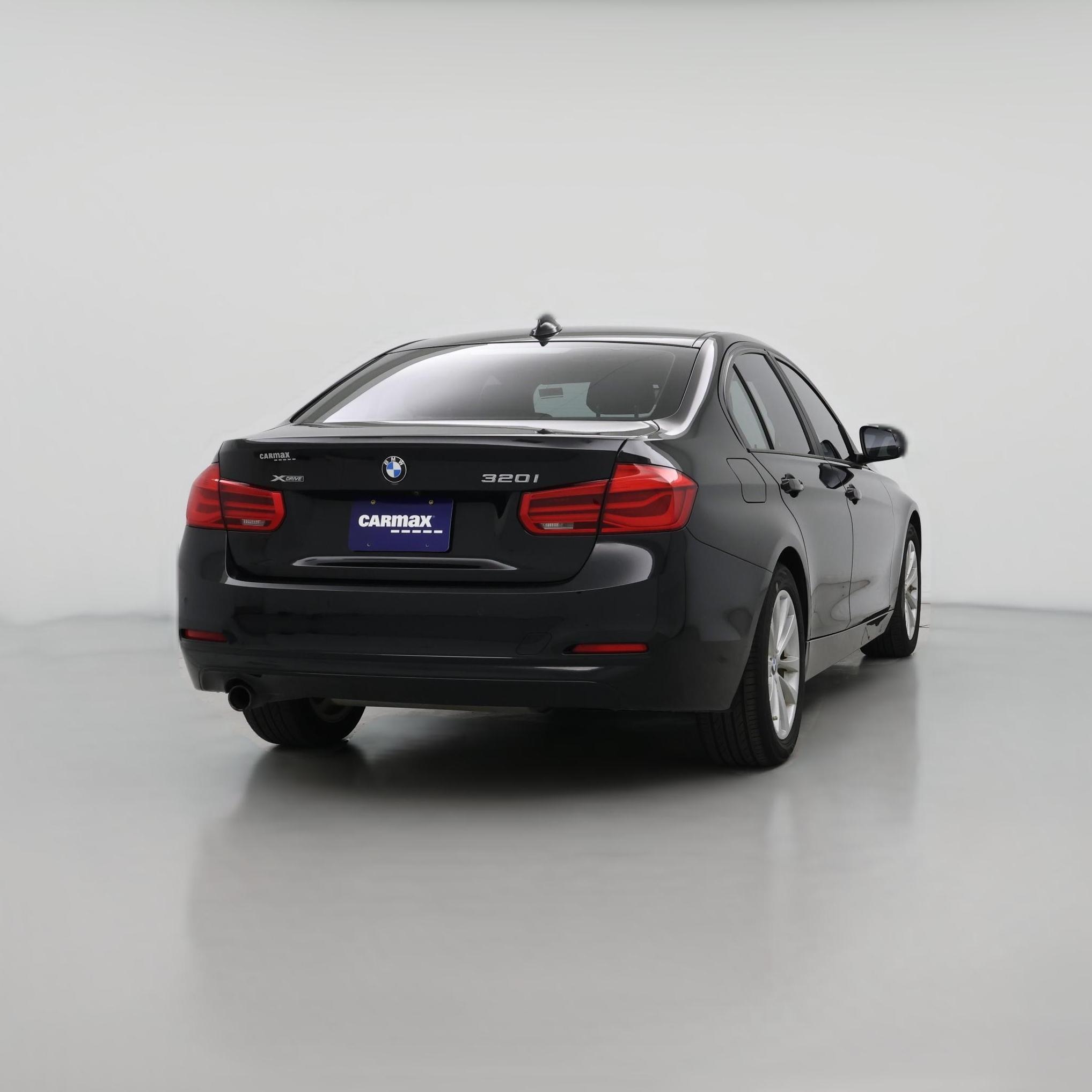 Thumbnail: 2017 BMW 3 Series - 1