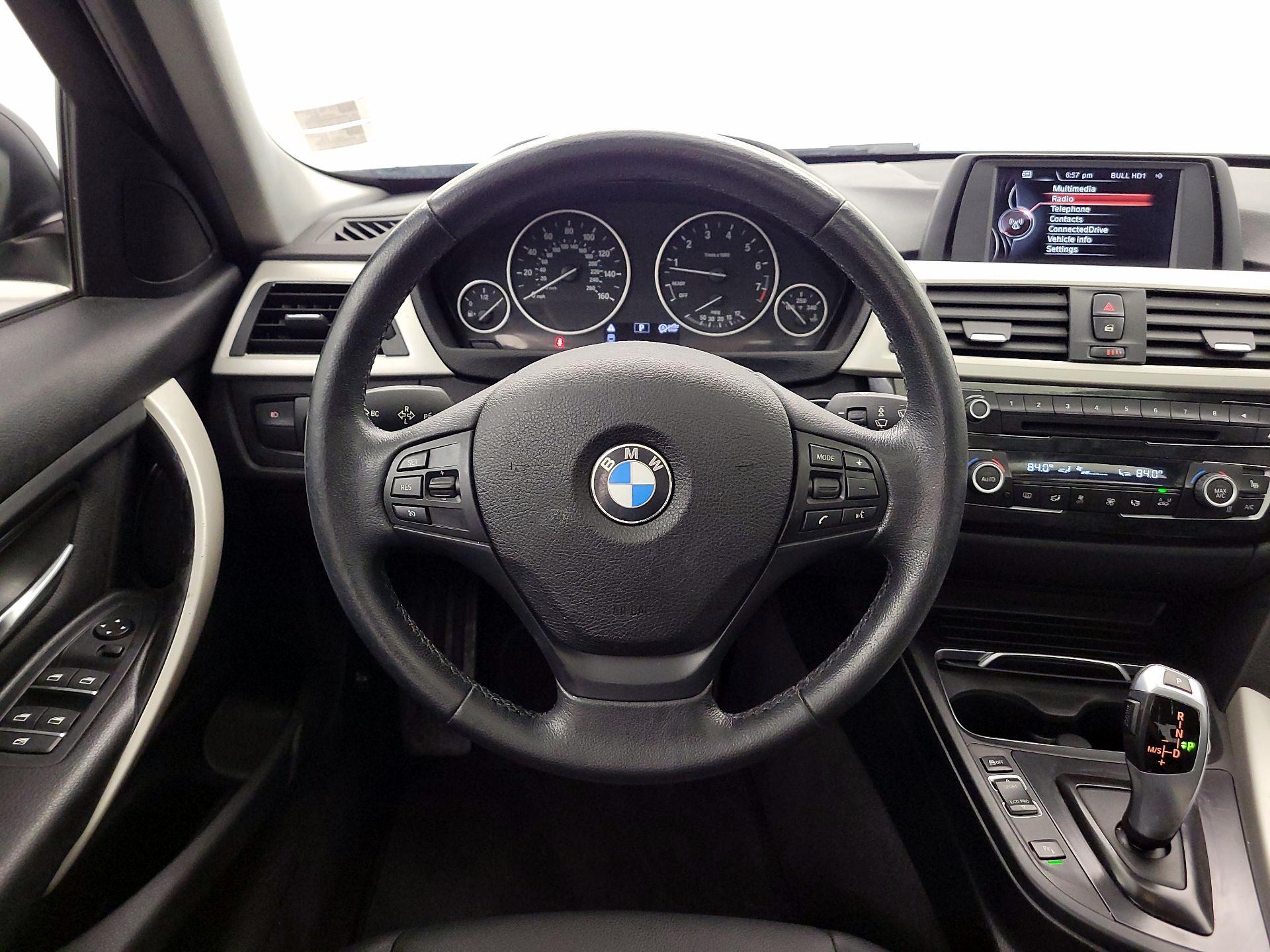 Thumbnail: 2017 BMW 3 Series - 10