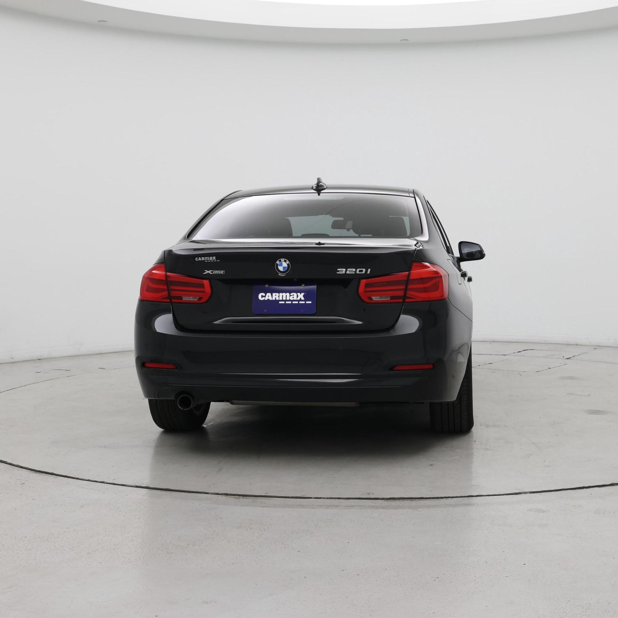 Thumbnail: 2017 BMW 3 Series - 2