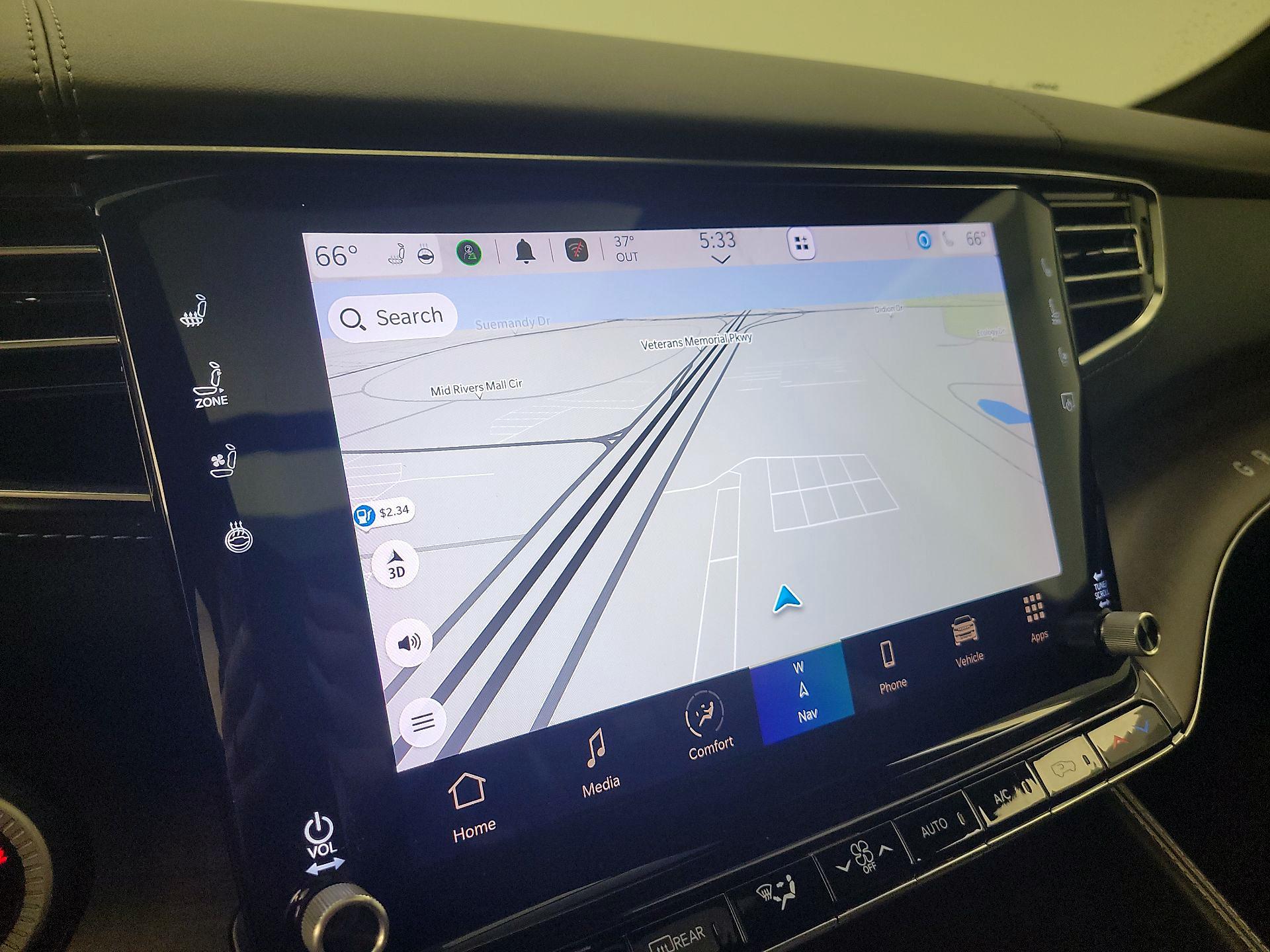 Thumbnail: 2022 Jeep Grand Wagoneer - 14