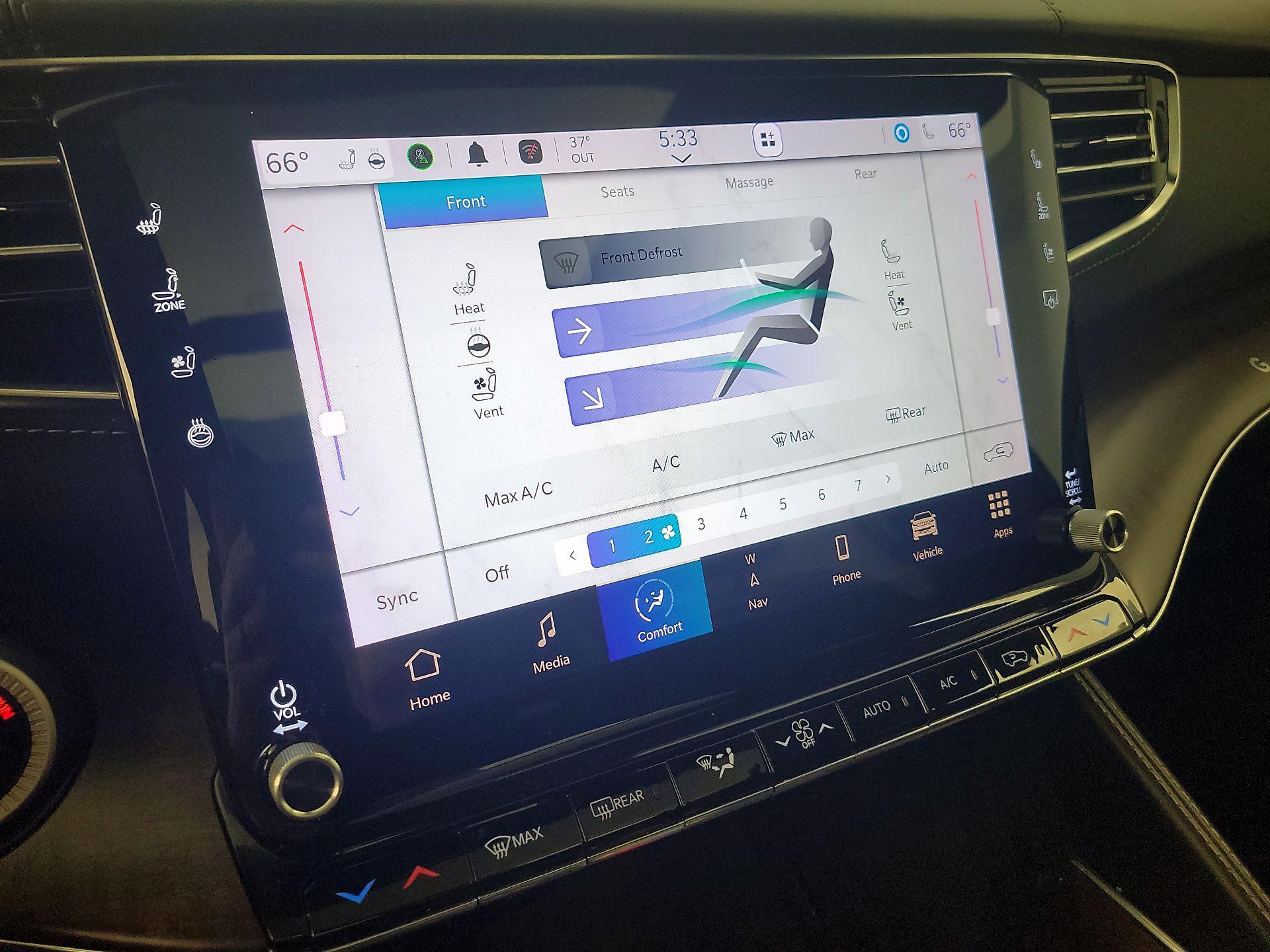 Thumbnail: 2022 Jeep Grand Wagoneer - 17