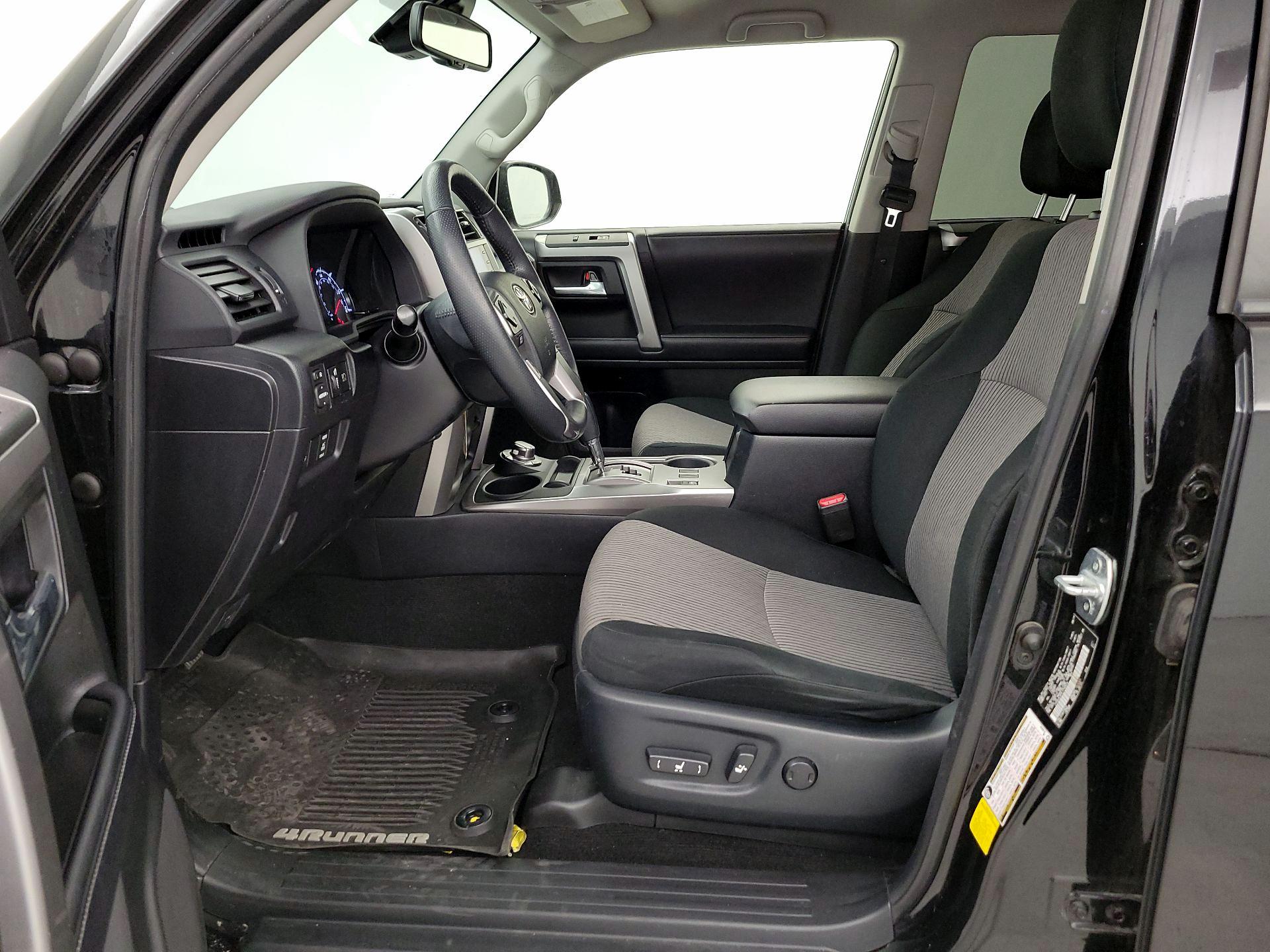 Thumbnail: 2020 Toyota 4Runner - 11