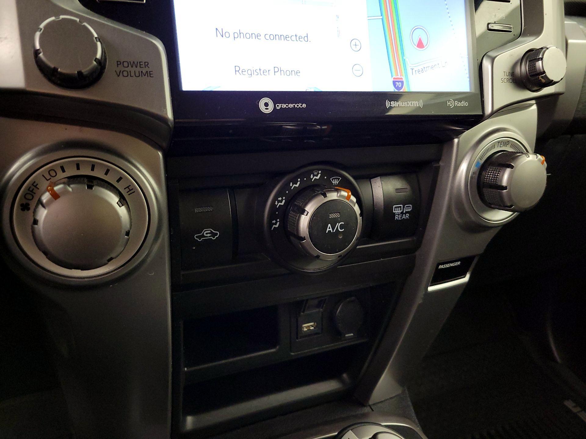 Thumbnail: 2020 Toyota 4Runner - 17