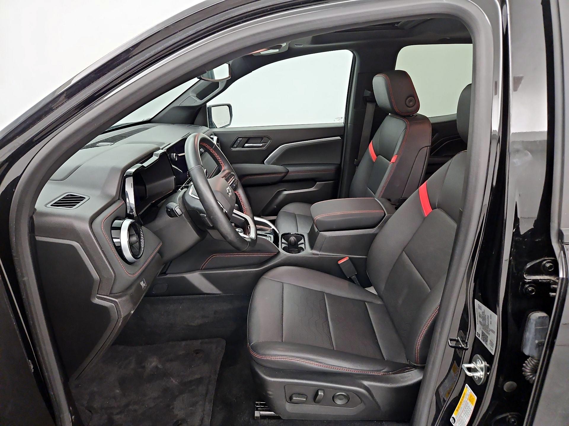 Thumbnail: 2023 Chevrolet Colorado - 11