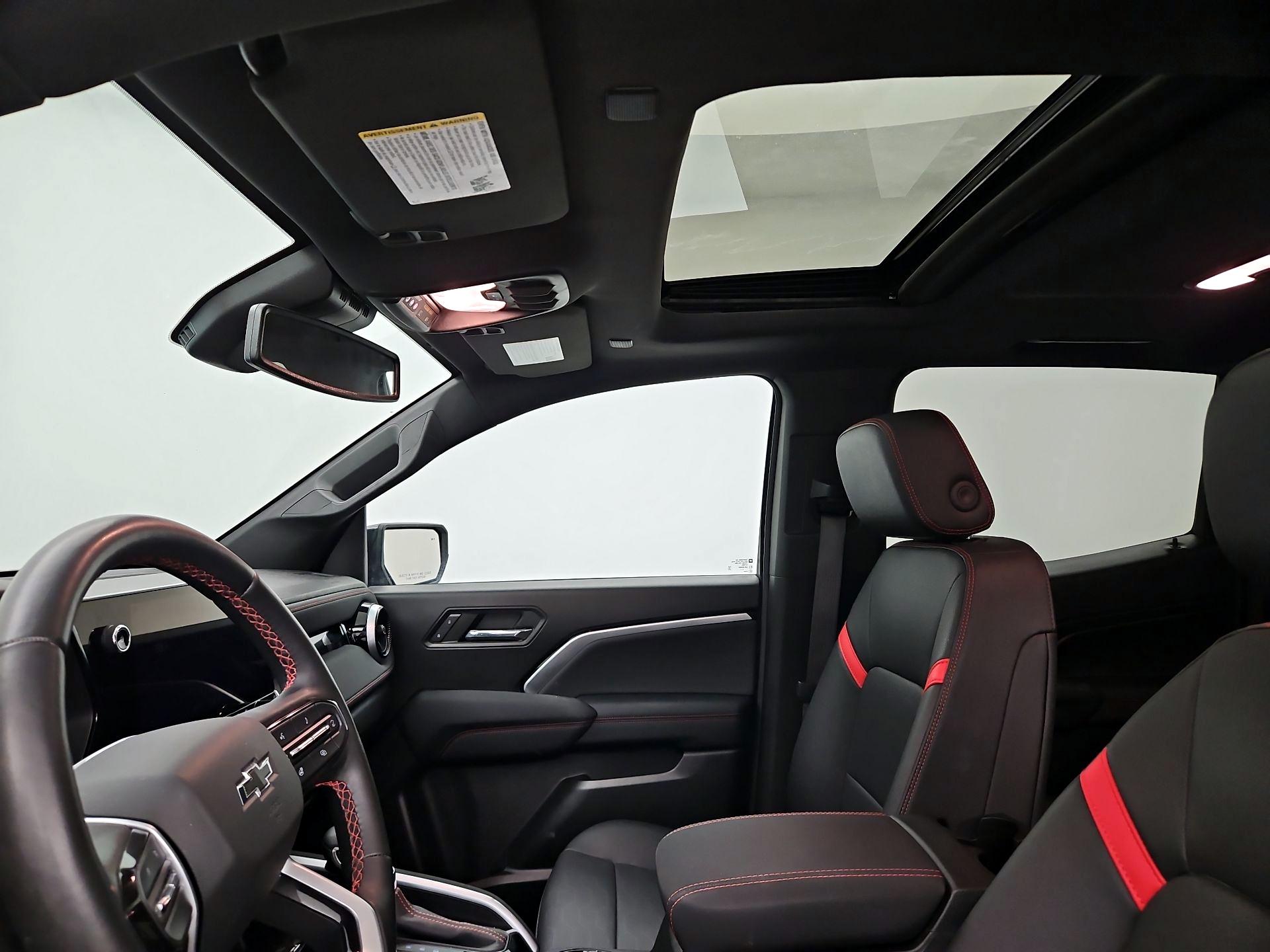 Thumbnail: 2023 Chevrolet Colorado - 19