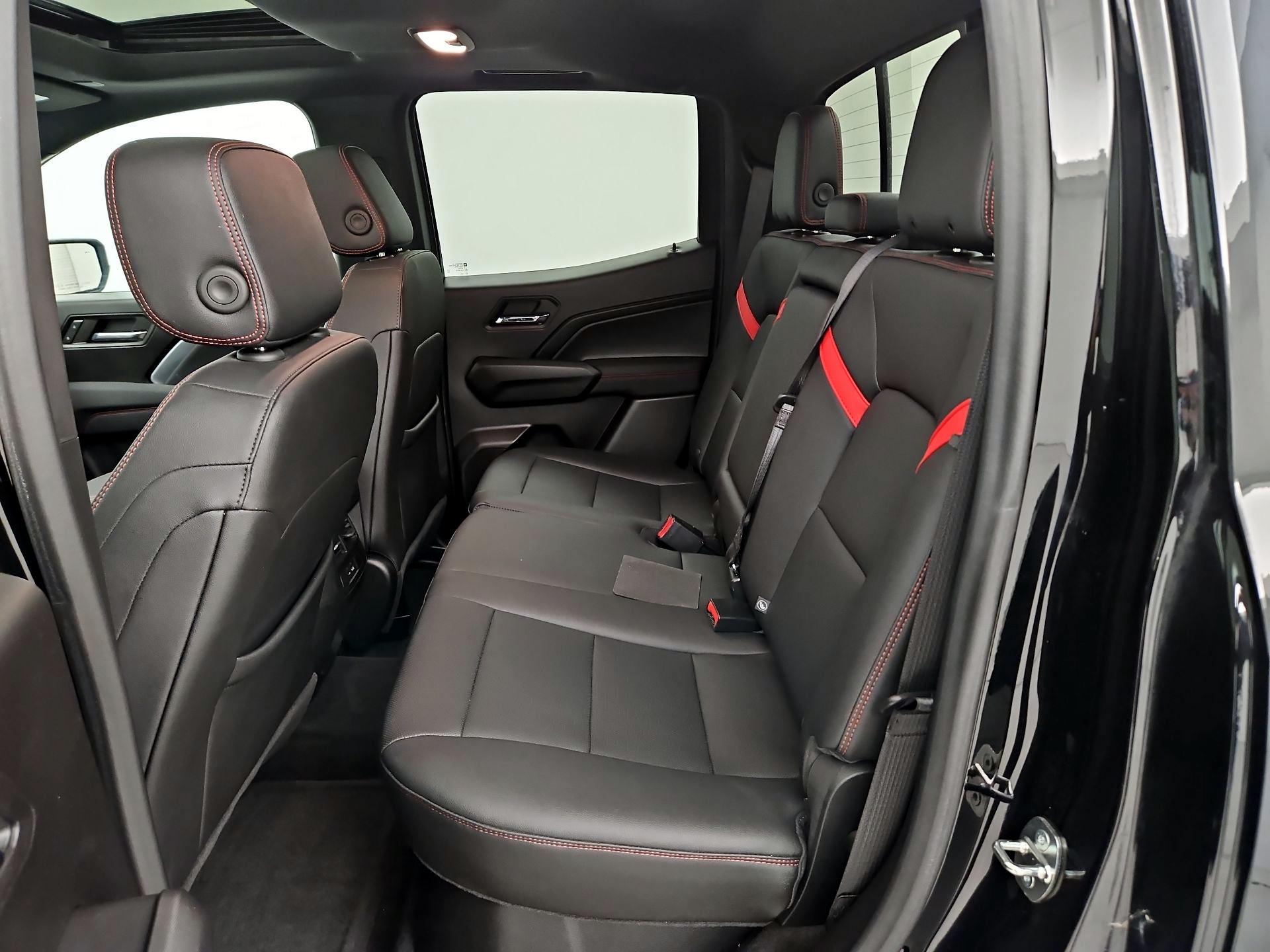 Thumbnail: 2023 Chevrolet Colorado - 20