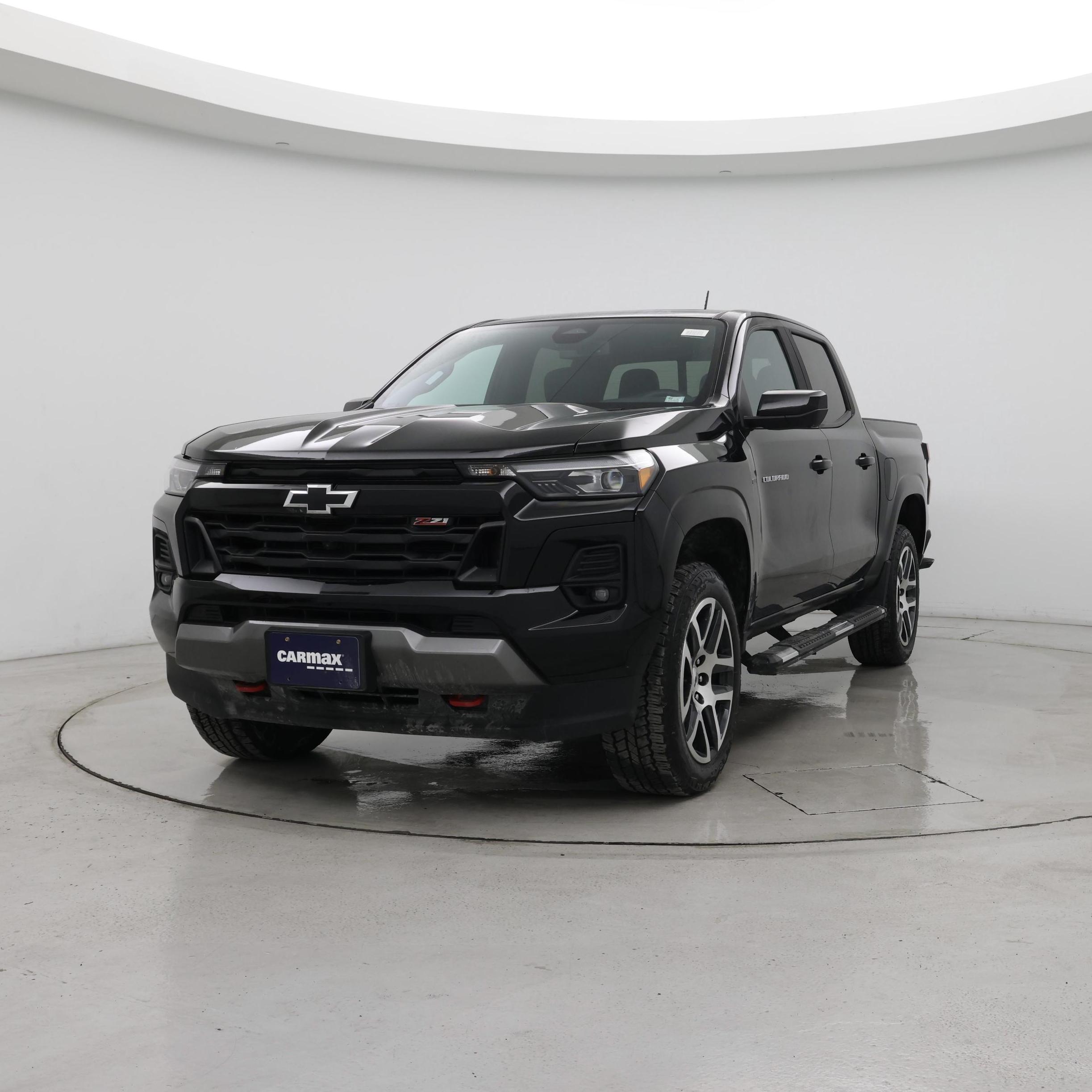 Thumbnail: 2023 Chevrolet Colorado - 4