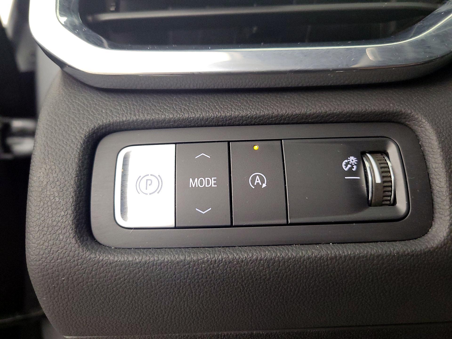 Thumbnail: 2026 GMC Acadia - 13