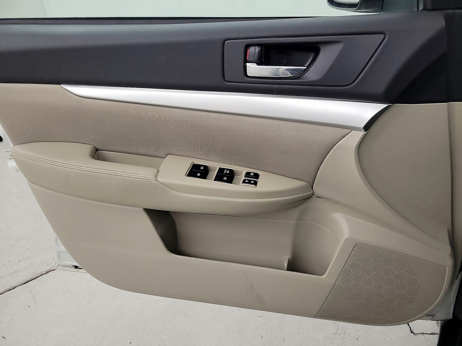 Thumbnail: 2014 Subaru Outback - 12