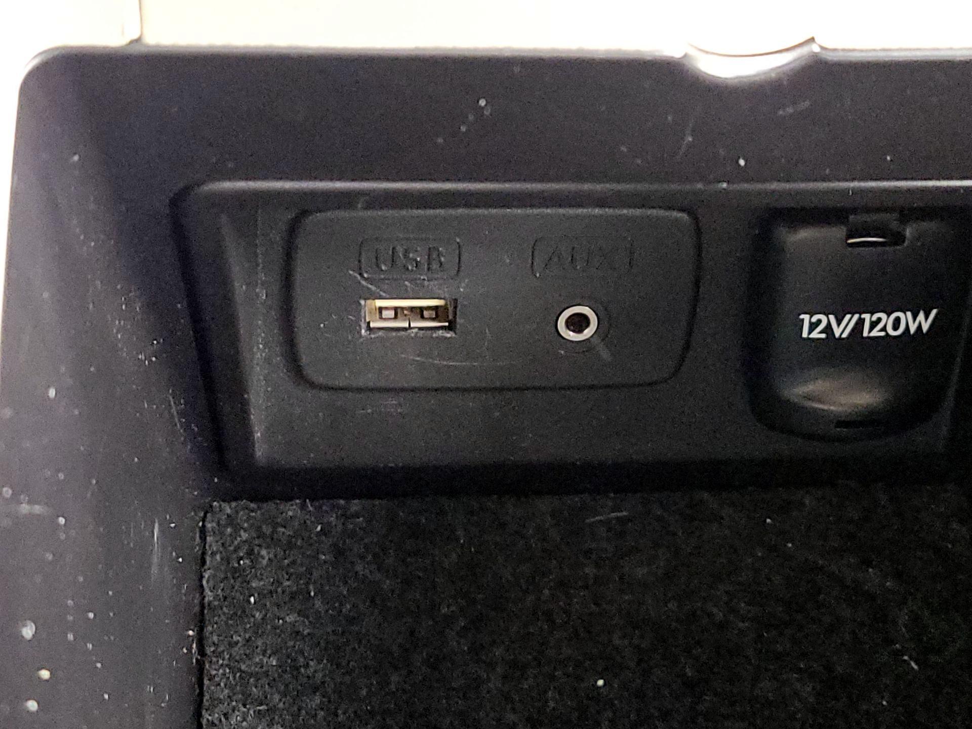 Thumbnail: 2014 Subaru Outback - 17