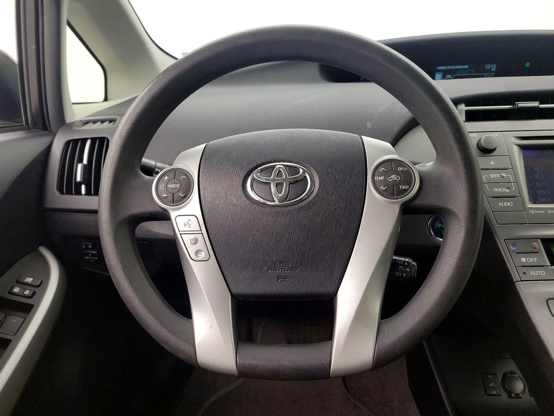 Thumbnail: 2014 Toyota Prius - 10
