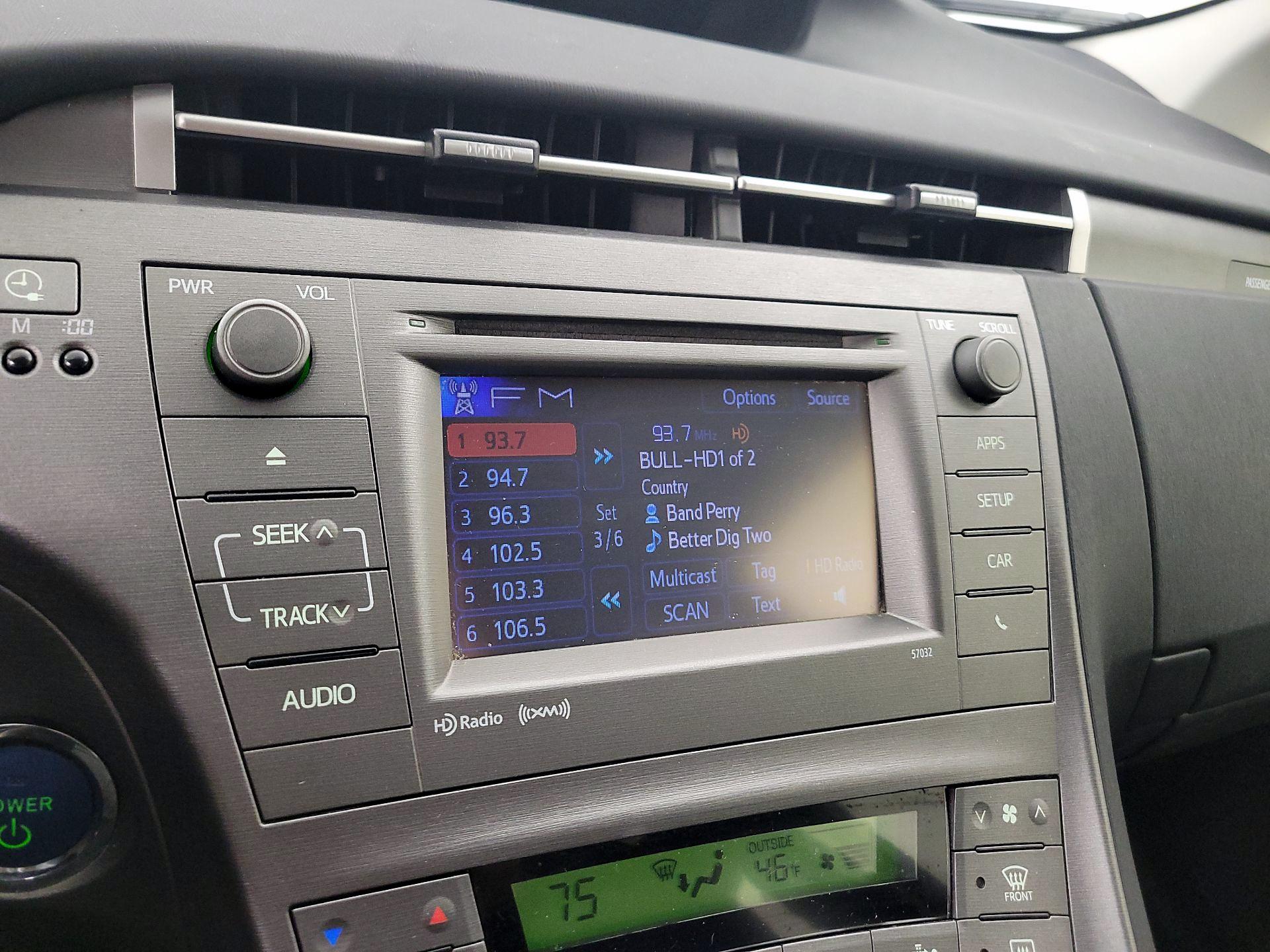 Thumbnail: 2014 Toyota Prius - 15