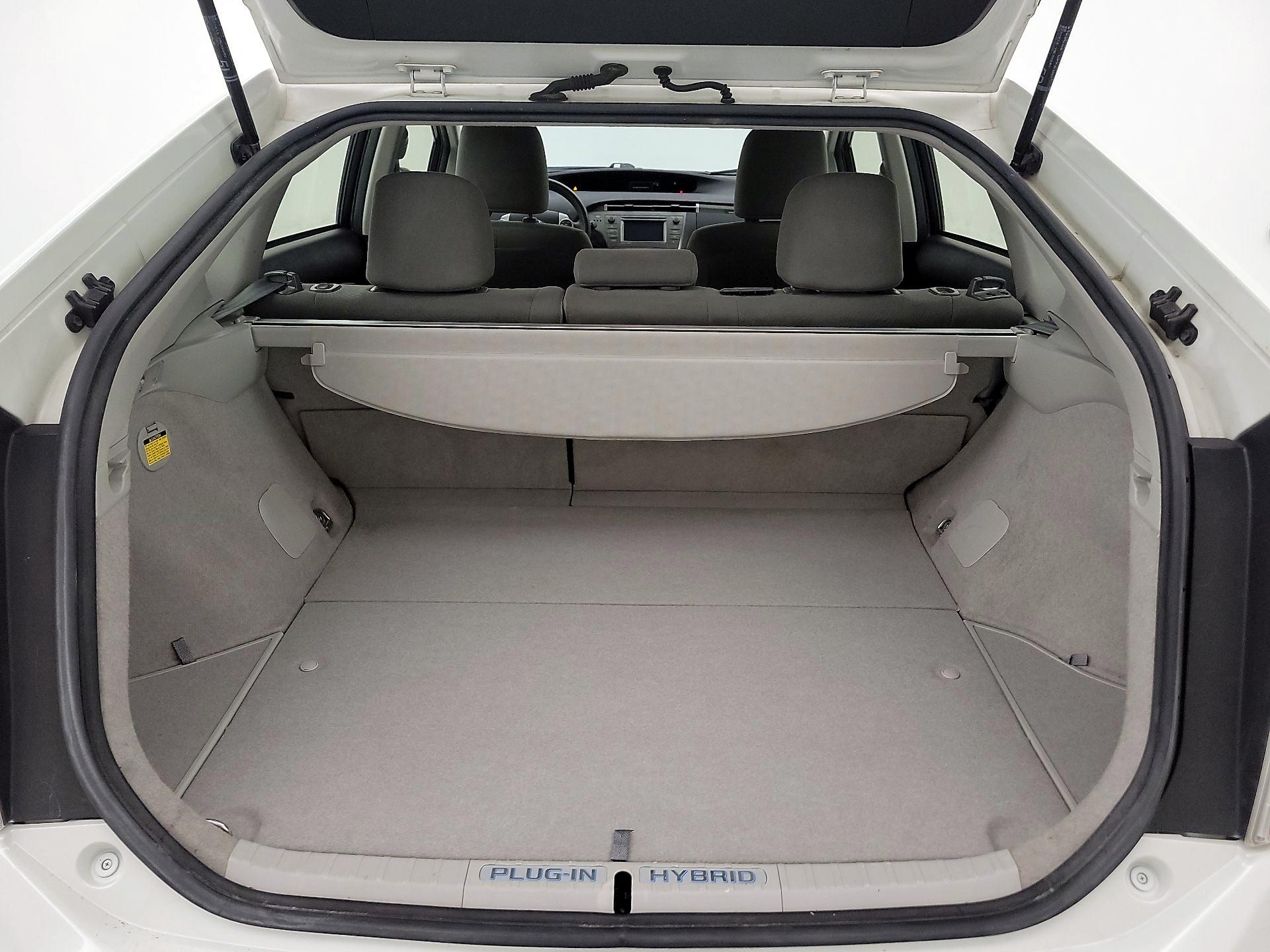 Thumbnail: 2014 Toyota Prius - 20