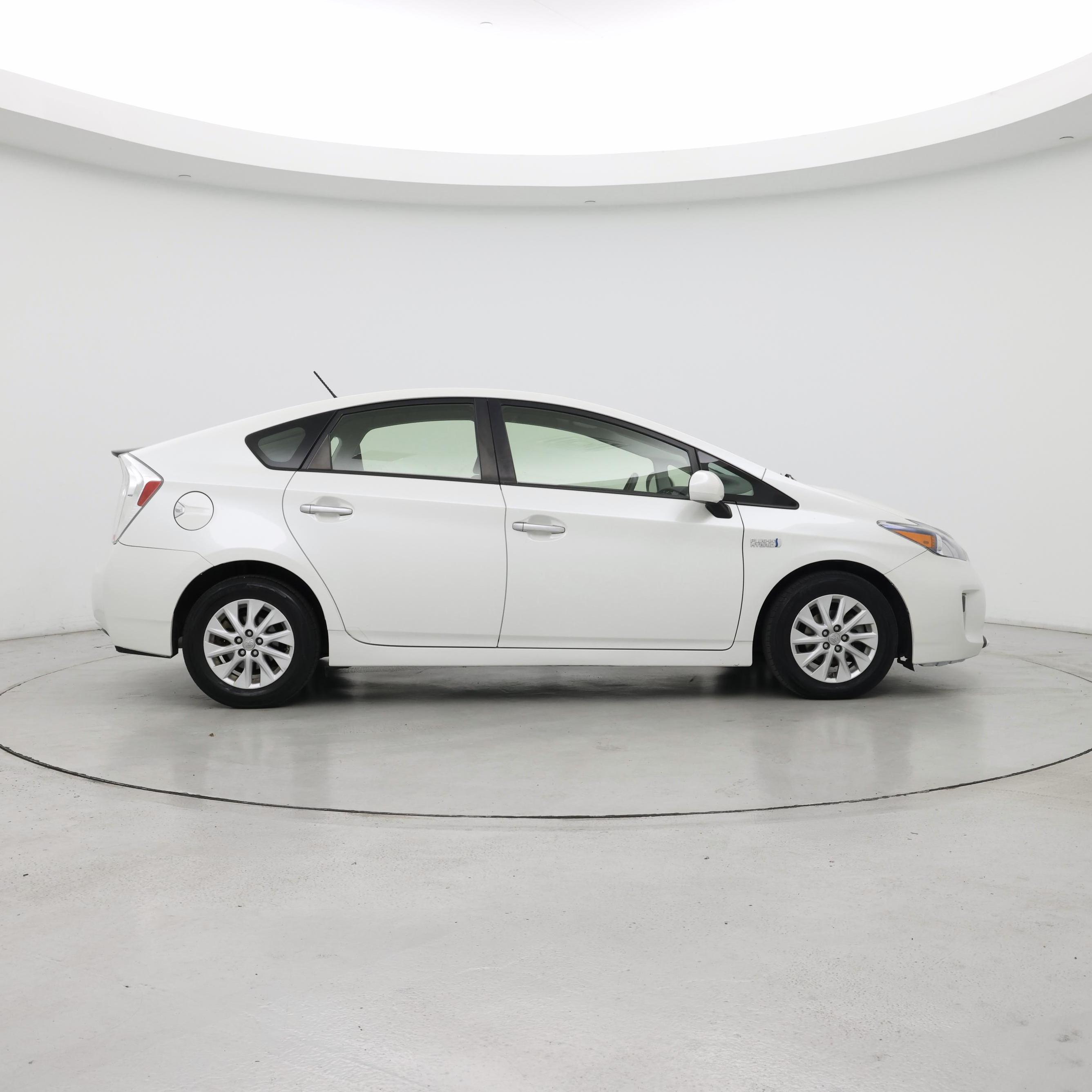 Thumbnail: 2014 Toyota Prius - 7