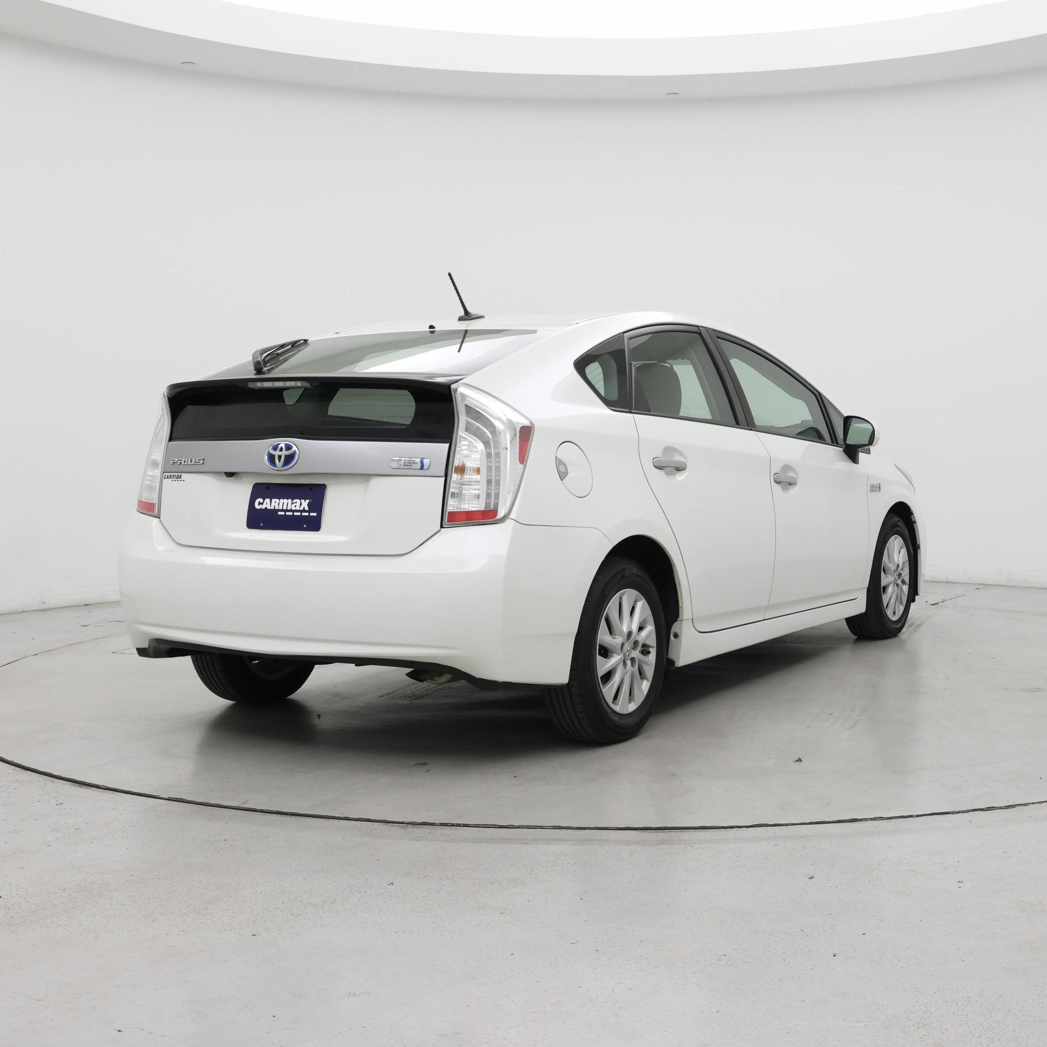 Thumbnail: 2014 Toyota Prius - 8