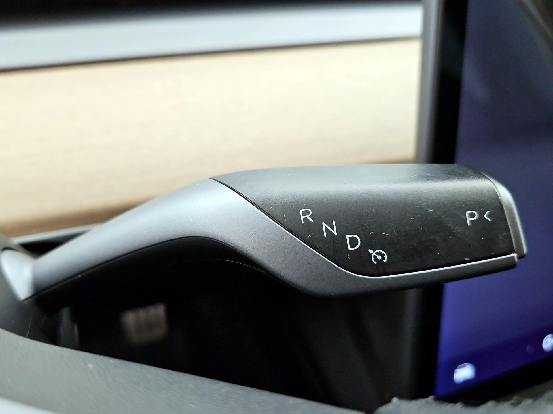 Thumbnail: 2022 Tesla Model 3 - 17