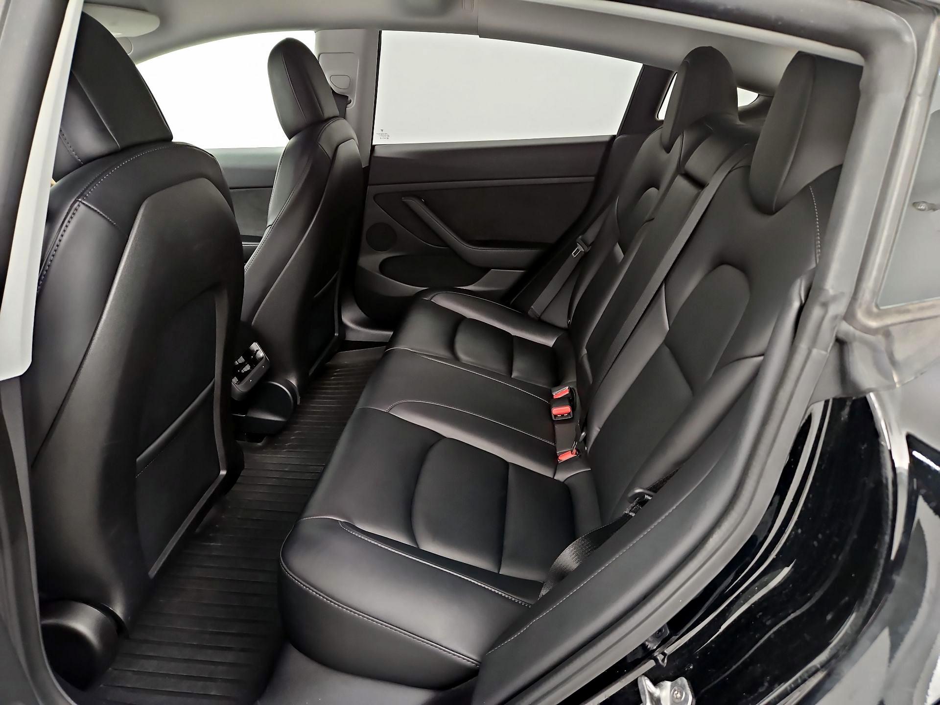 Thumbnail: 2022 Tesla Model 3 - 18