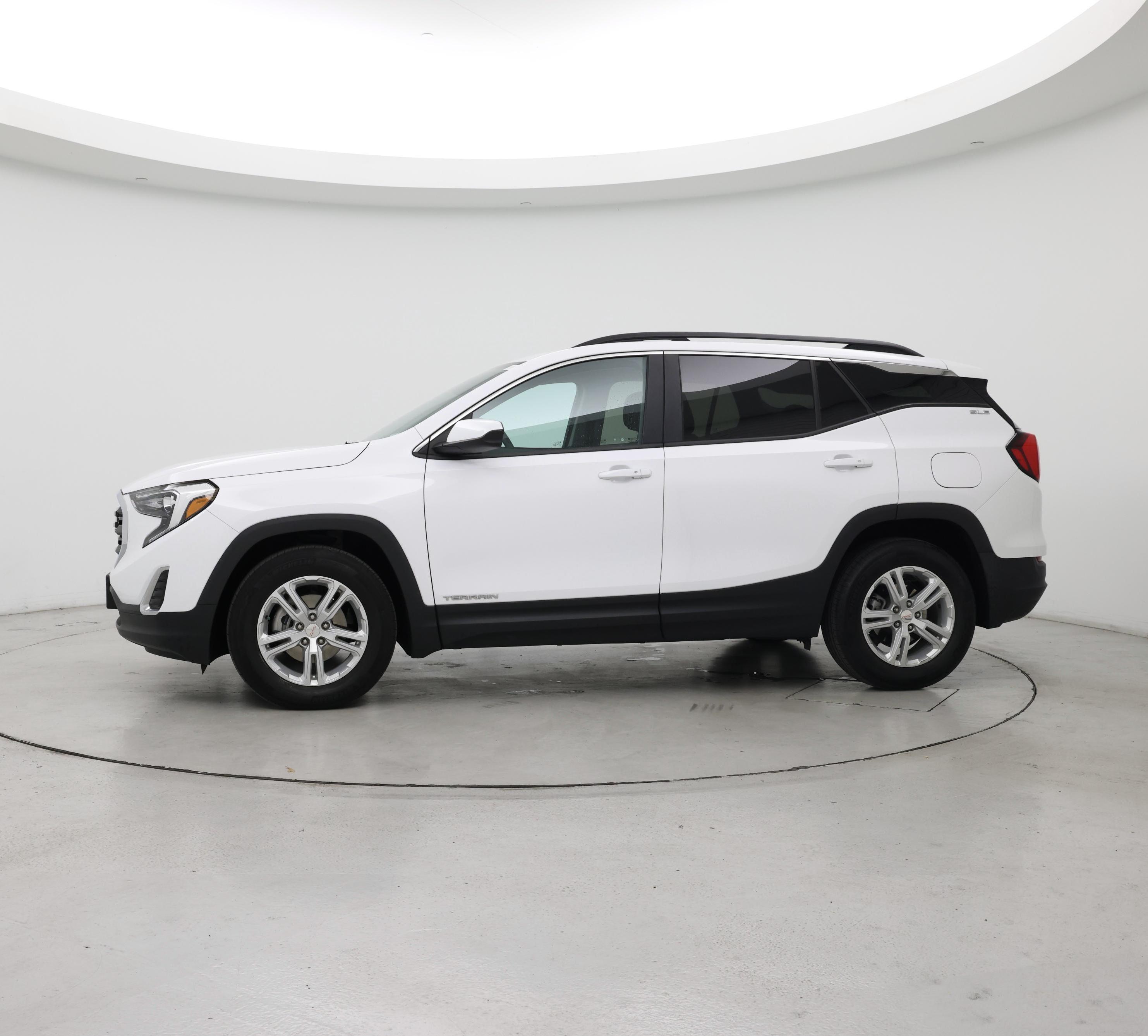 Thumbnail: 2021 GMC Terrain - 3