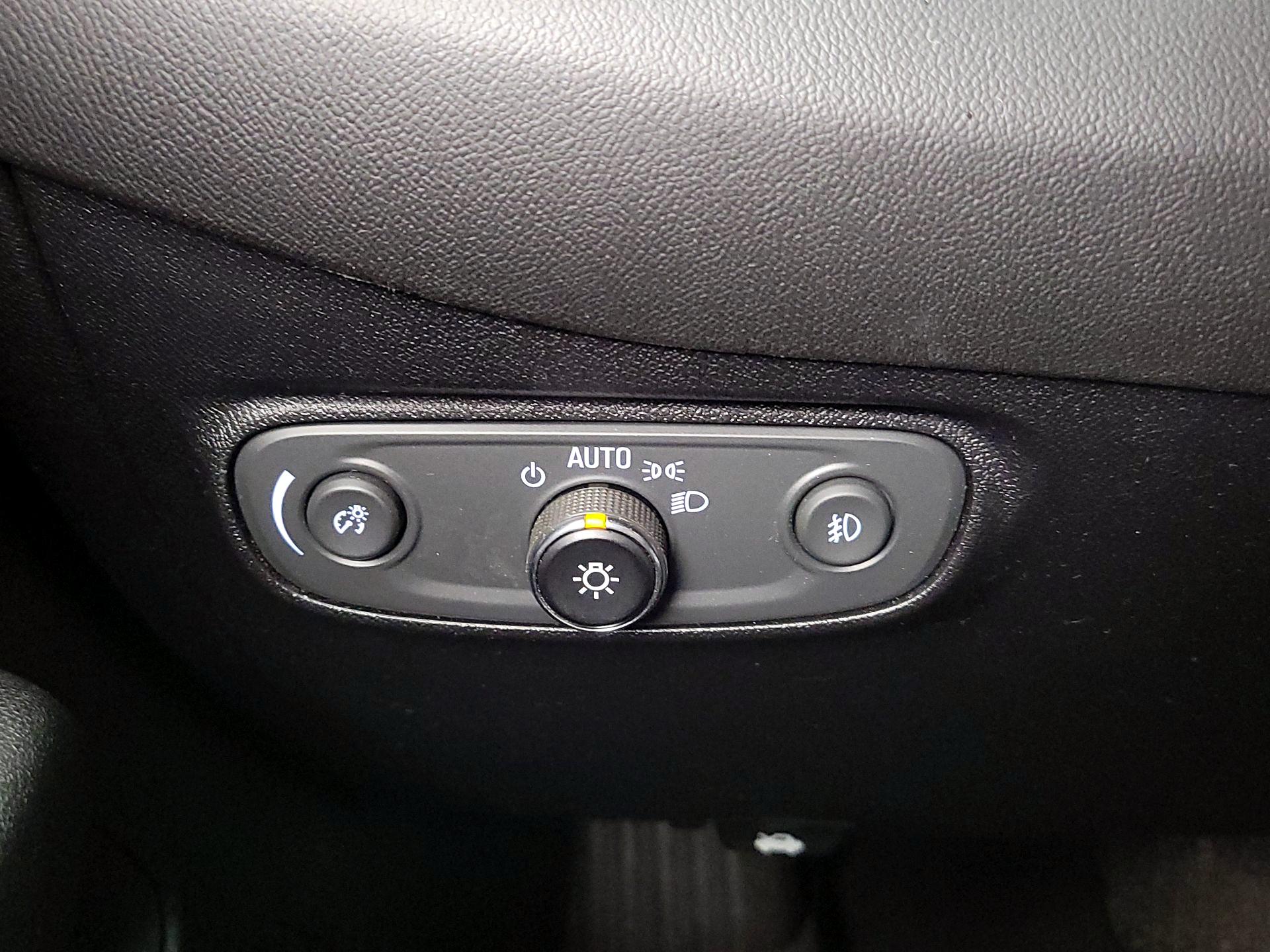 Thumbnail: 2019 Chevrolet Equinox - 13