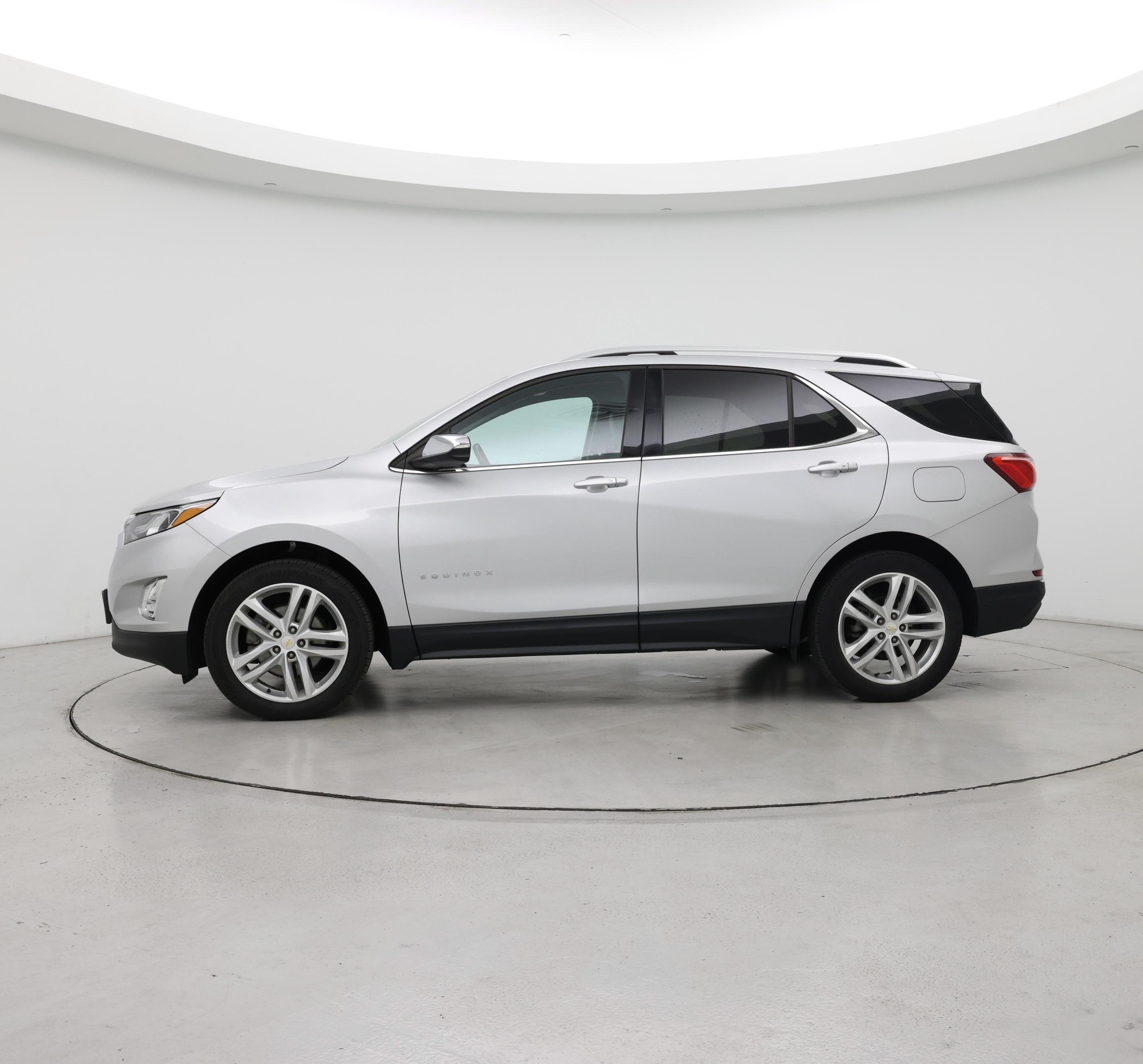 Thumbnail: 2019 Chevrolet Equinox - 3