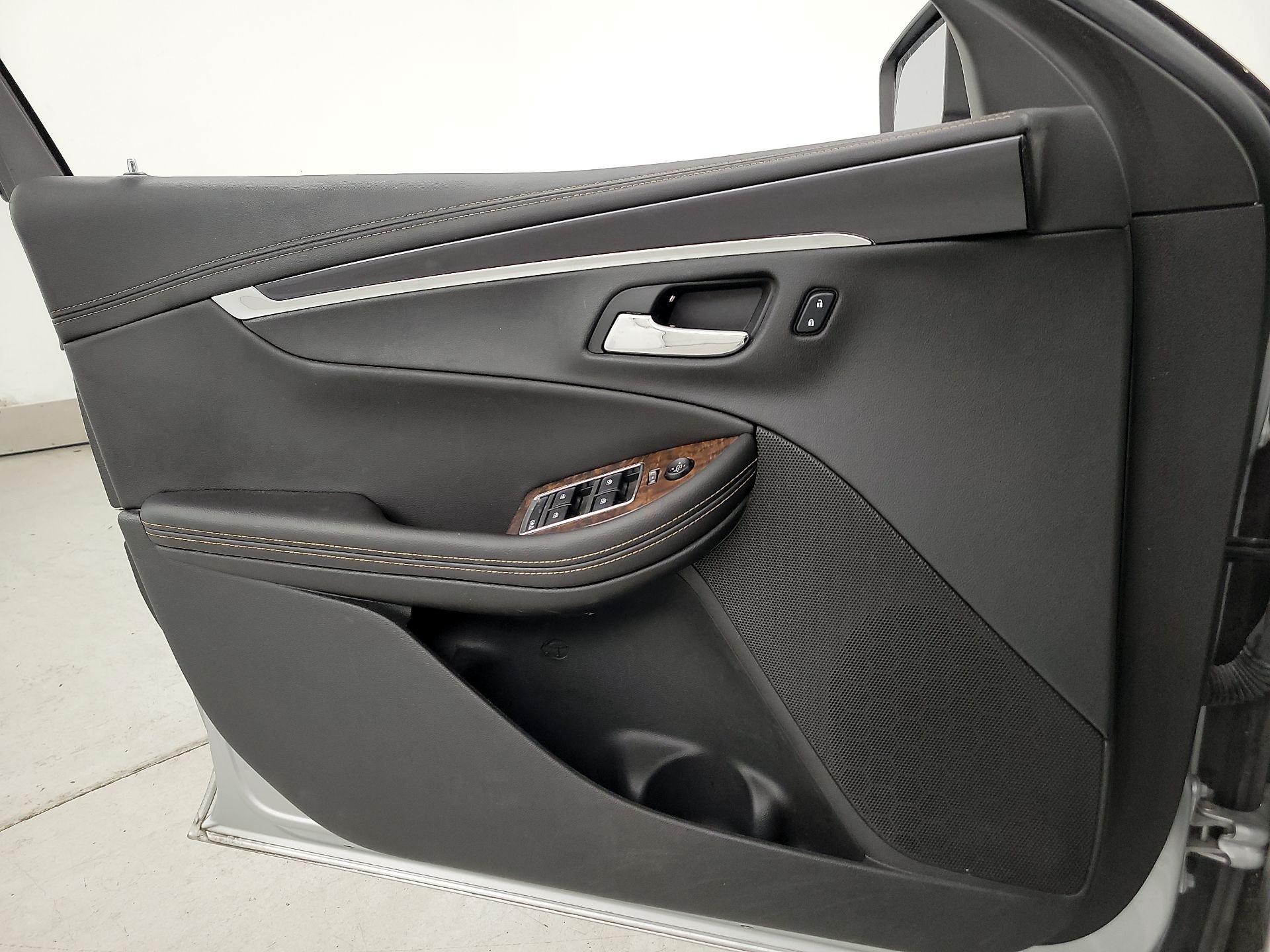 Thumbnail: 2015 Chevrolet Impala - 12