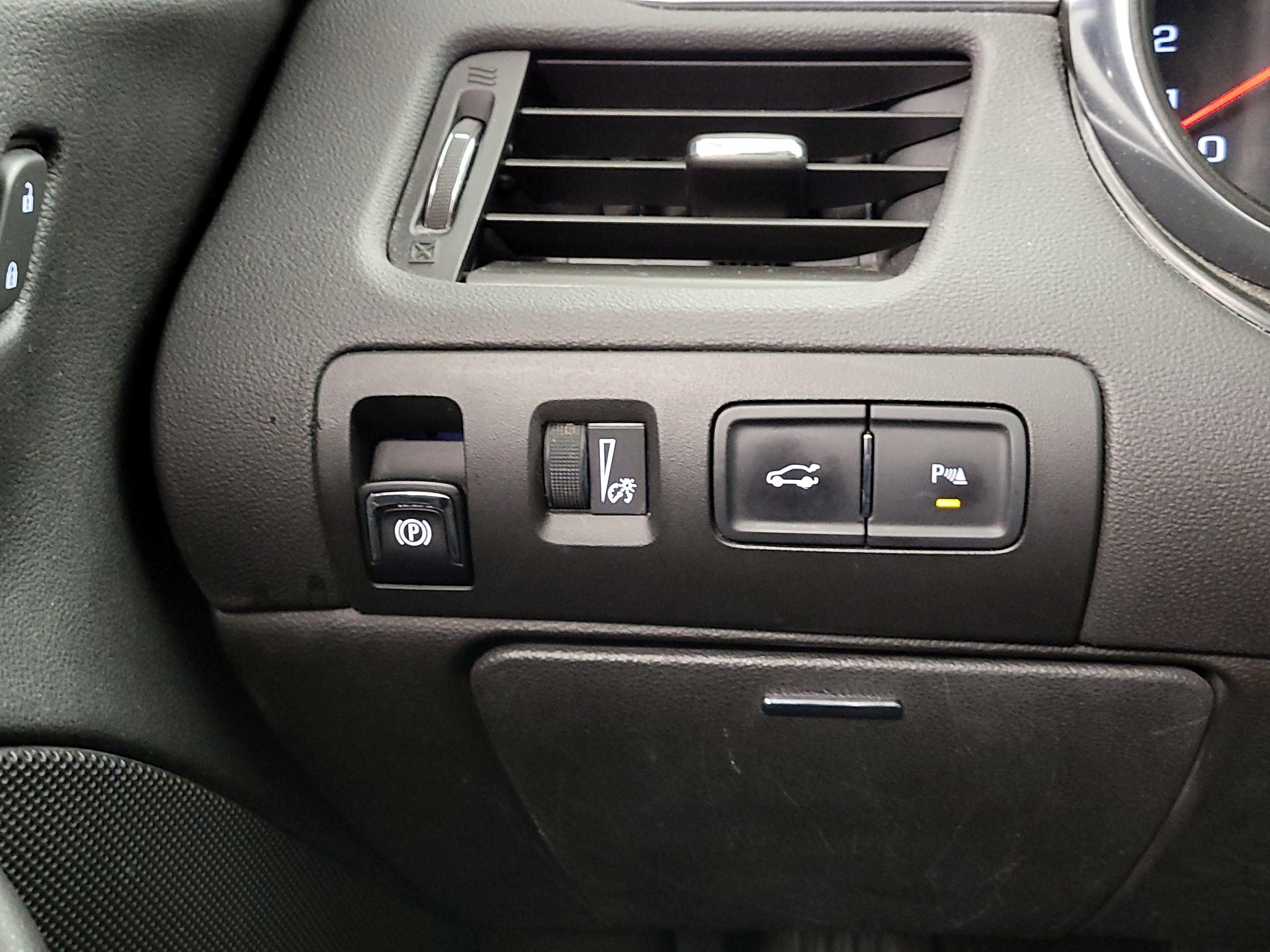 Thumbnail: 2015 Chevrolet Impala - 13