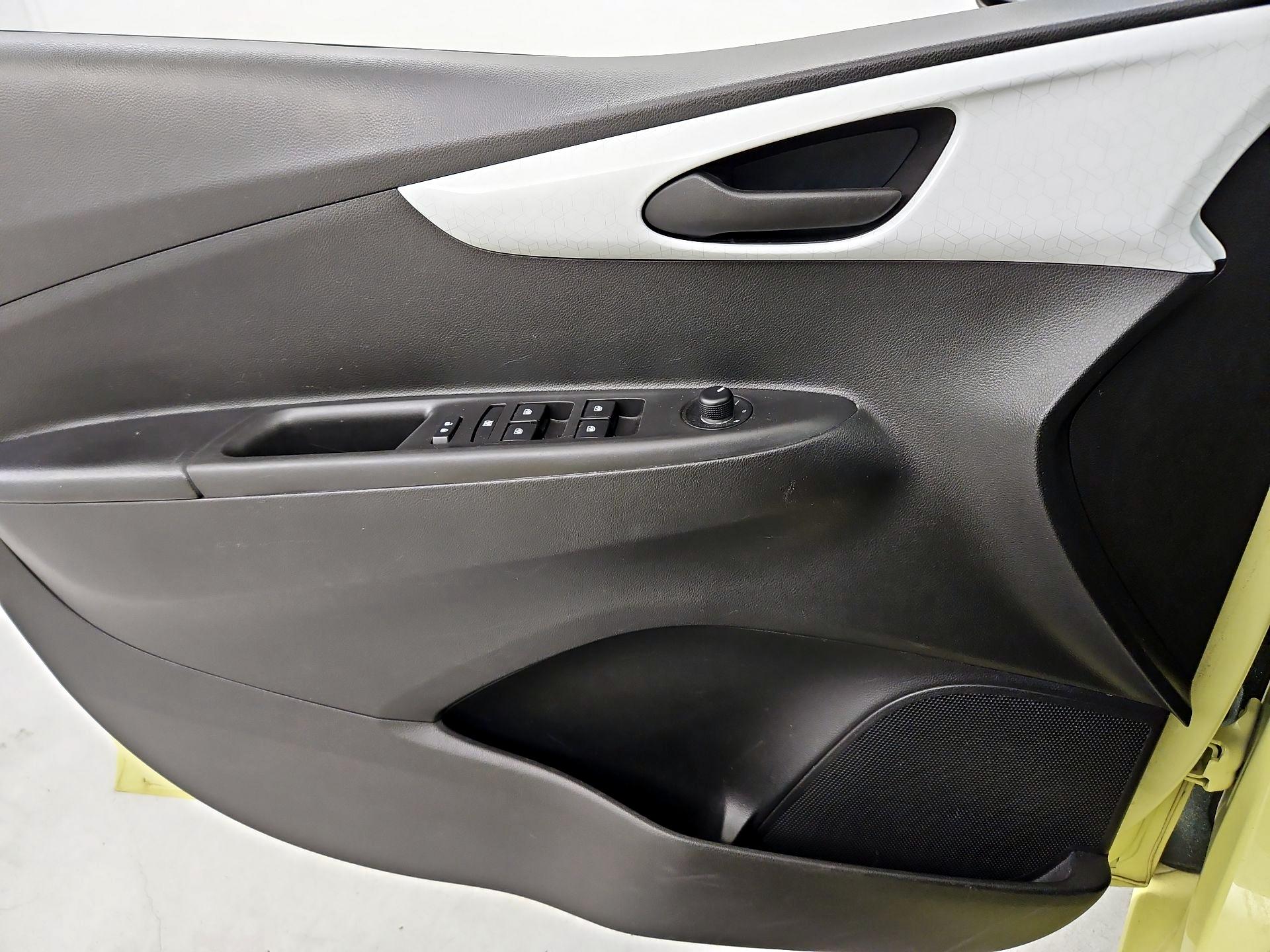 Thumbnail: 2017 Chevrolet Spark - 12