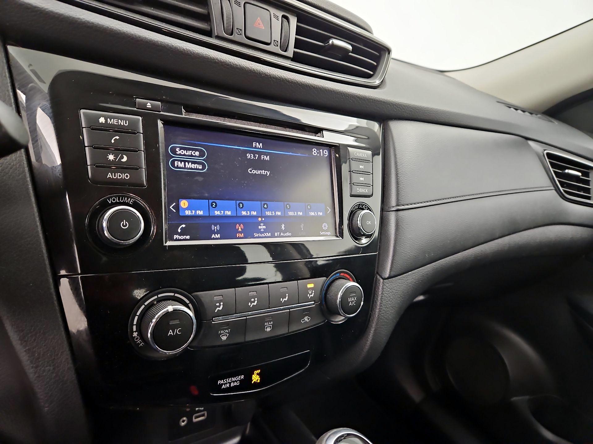 Thumbnail: 2019 Nissan Rogue - 15