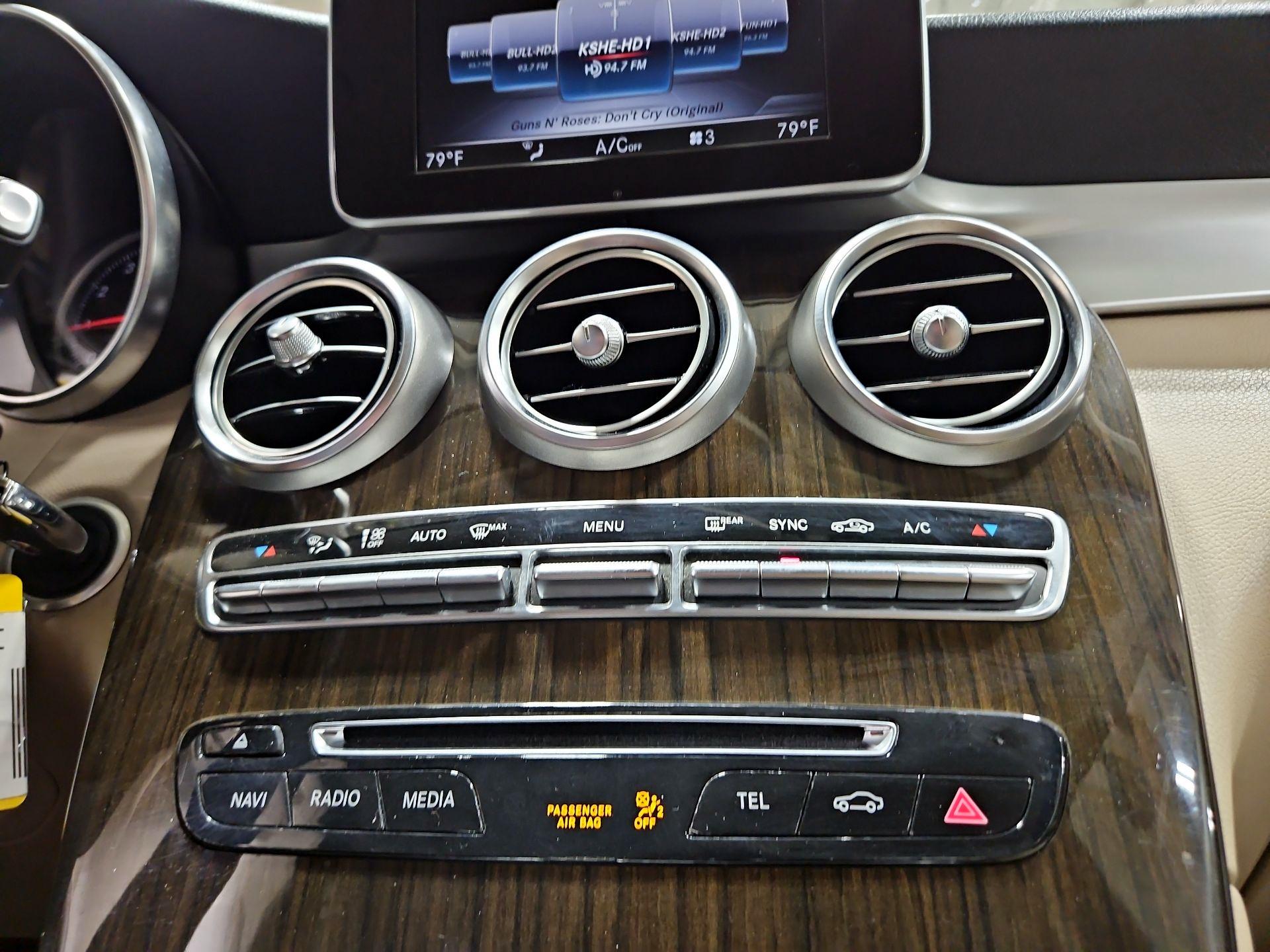 Thumbnail: 2019 Mercedes-Benz GLC - 17