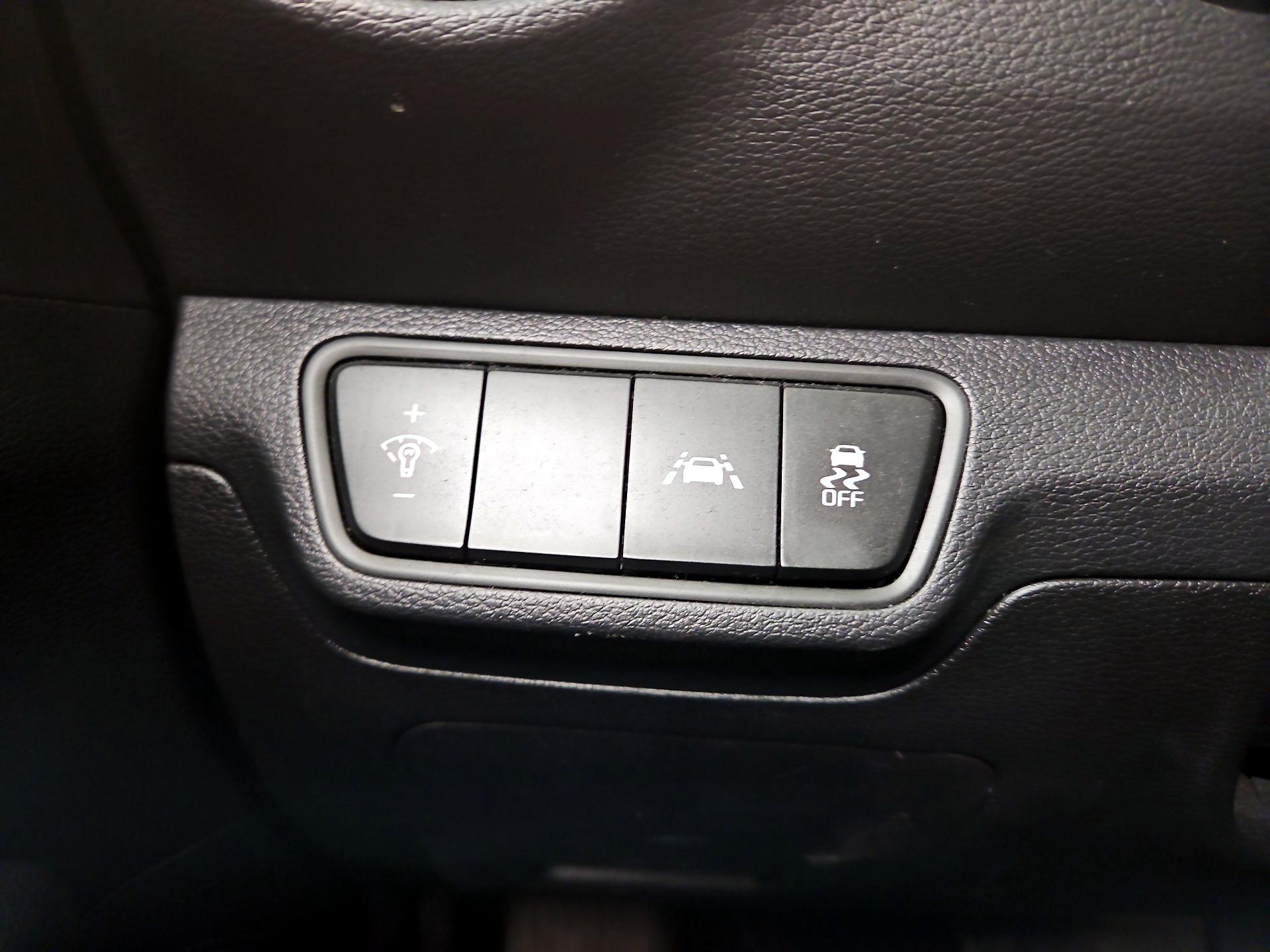 Thumbnail: 2021 Kia Forte - 13