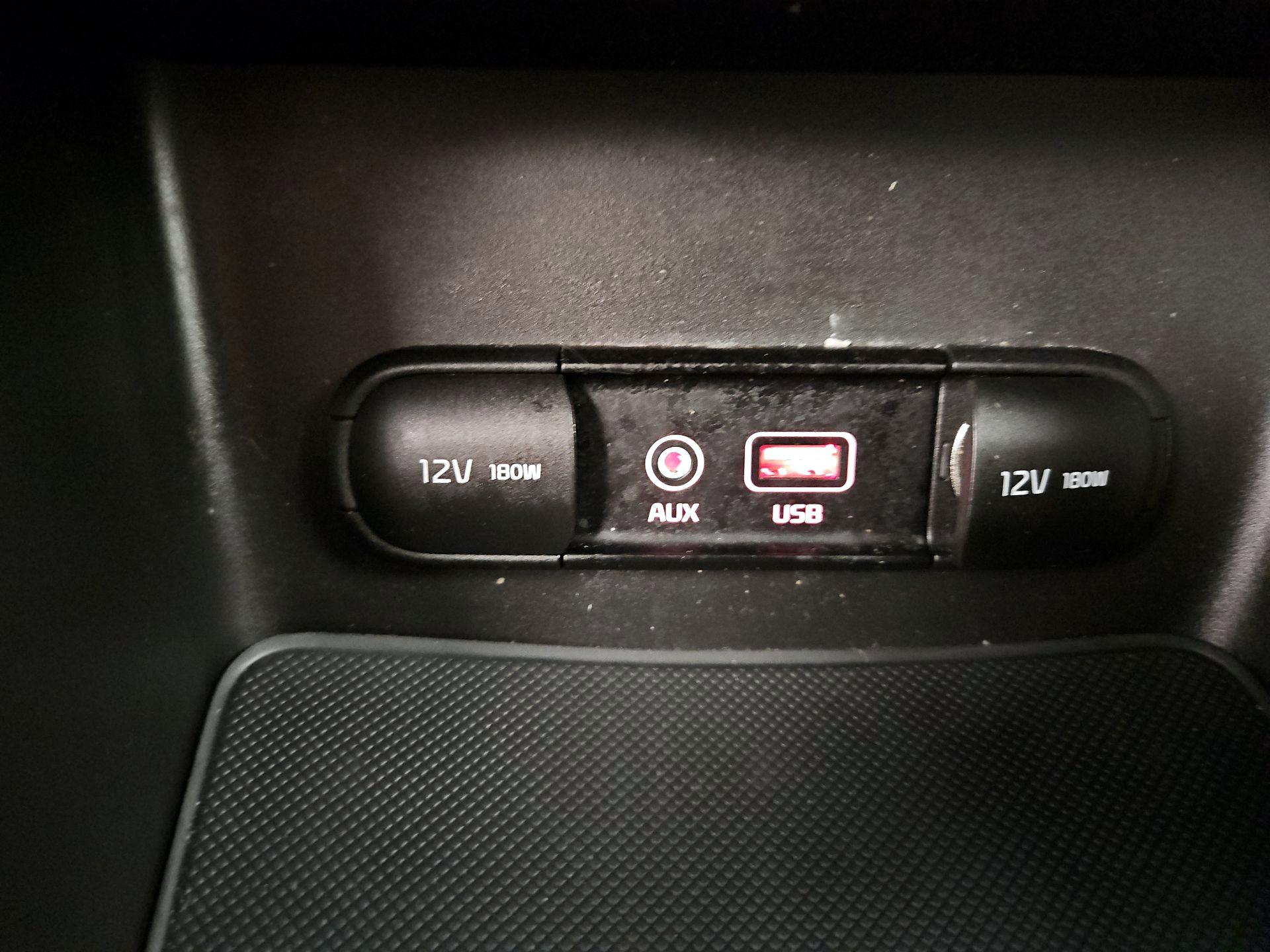 Thumbnail: 2019 Kia Sportage - 18