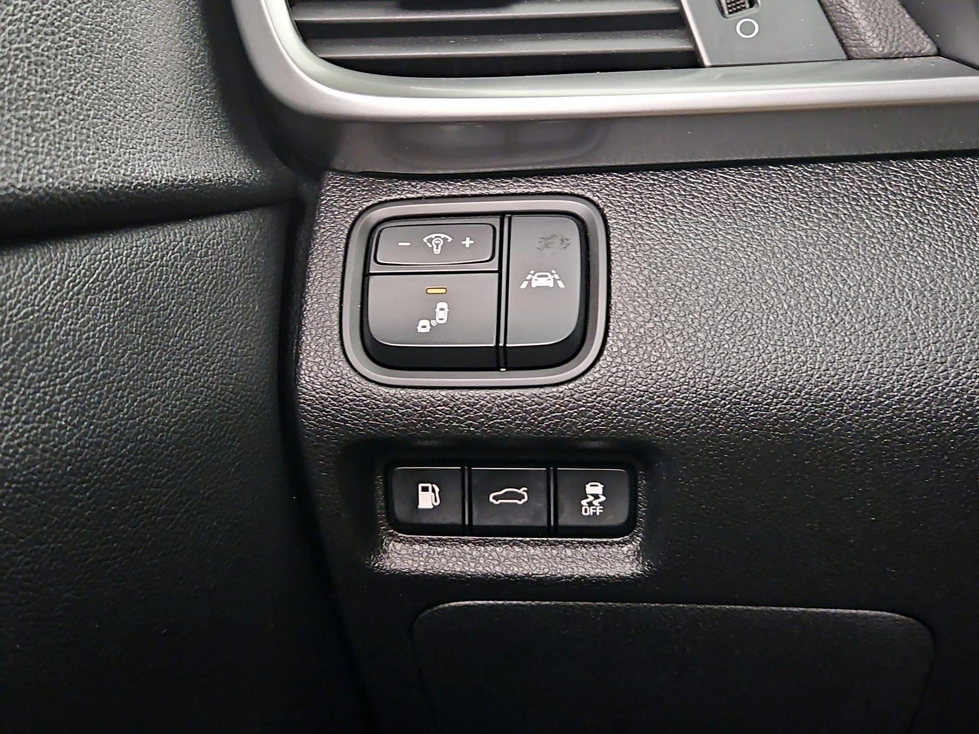 Thumbnail: 2019 Kia Optima - 13