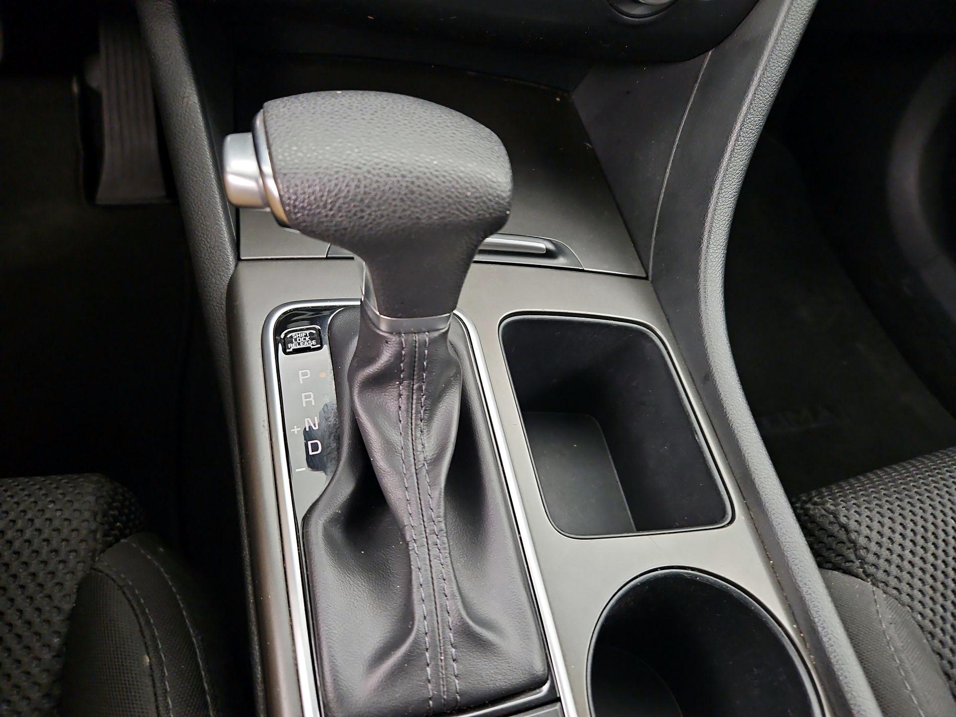 Thumbnail: 2019 Kia Optima - 17