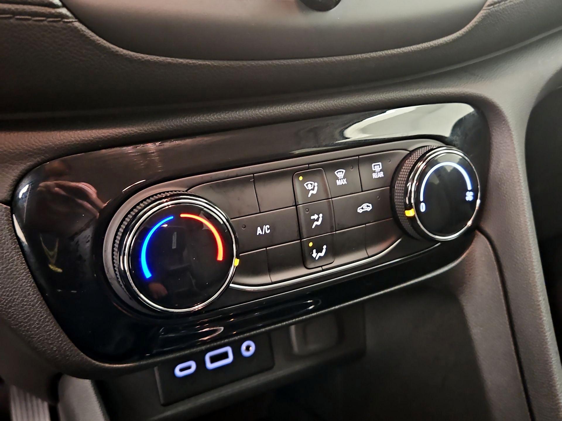 Thumbnail: 2023 Buick Encore GX - 17